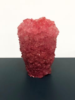 Kleine Himbeervase aus Kristallkristall von Isaac Monte
