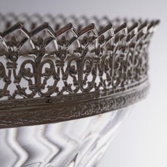 Kristallvase aus Kristall mit Bronze, mit Platin überzogen, orientalischer Stil
