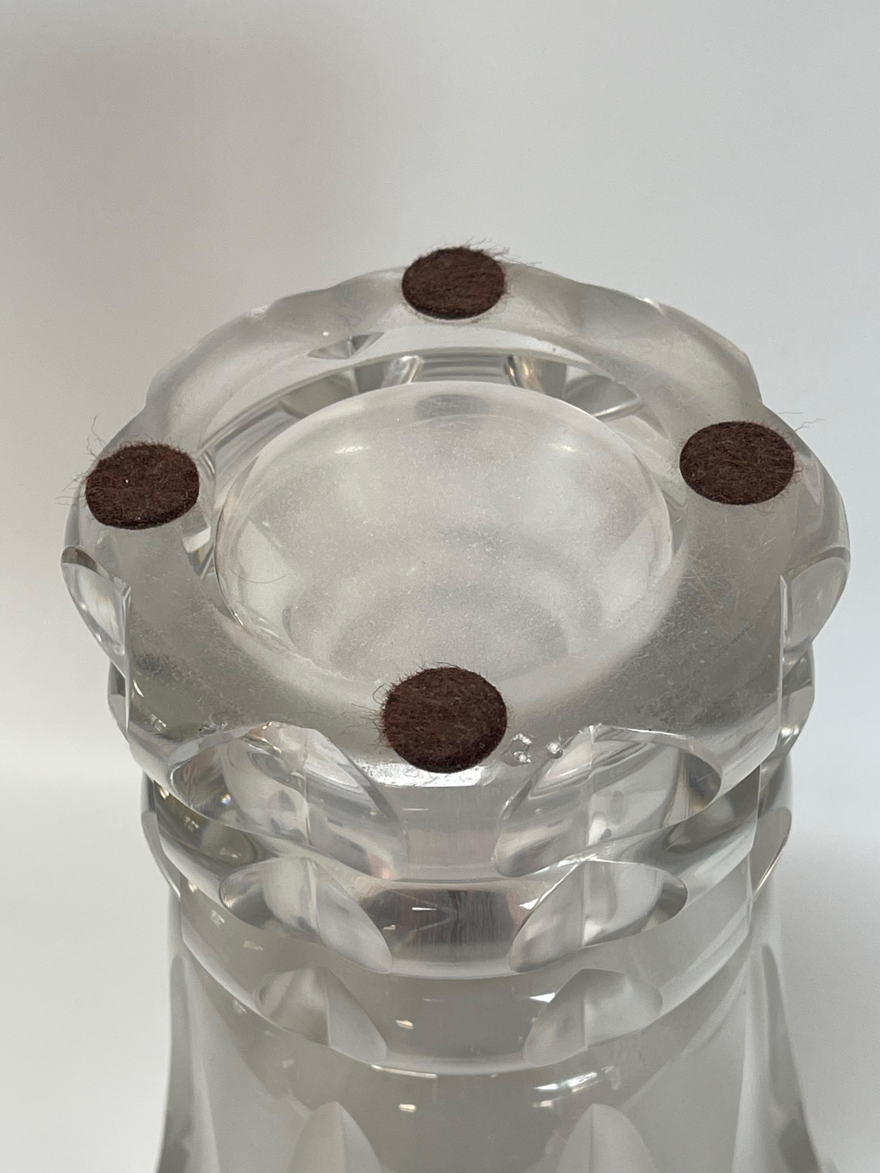 Vase en cristal avec côtés taillés Cristallerie Saint Louis en vente 8