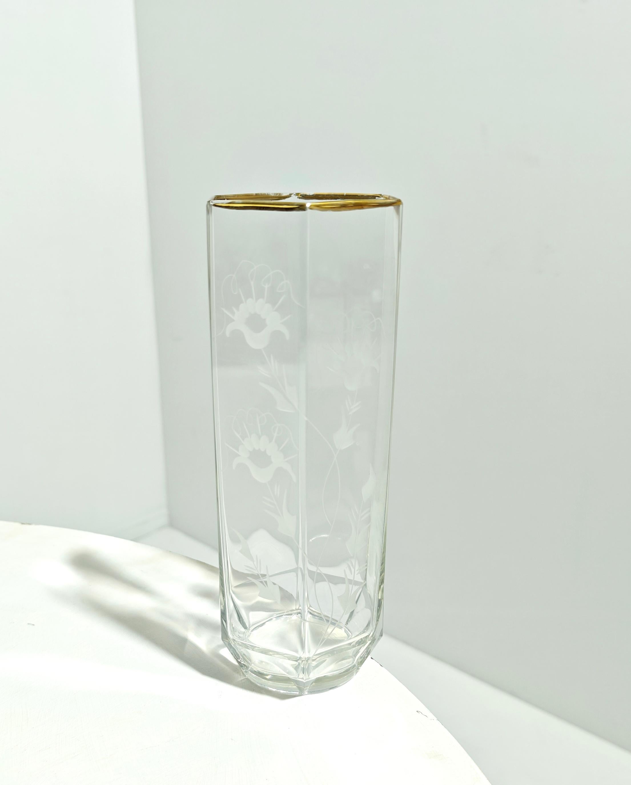 Kristallvase mit Reliefdekoration sechseckig Mid-Century Modern Italien 1950/60er Jahre im Angebot 3