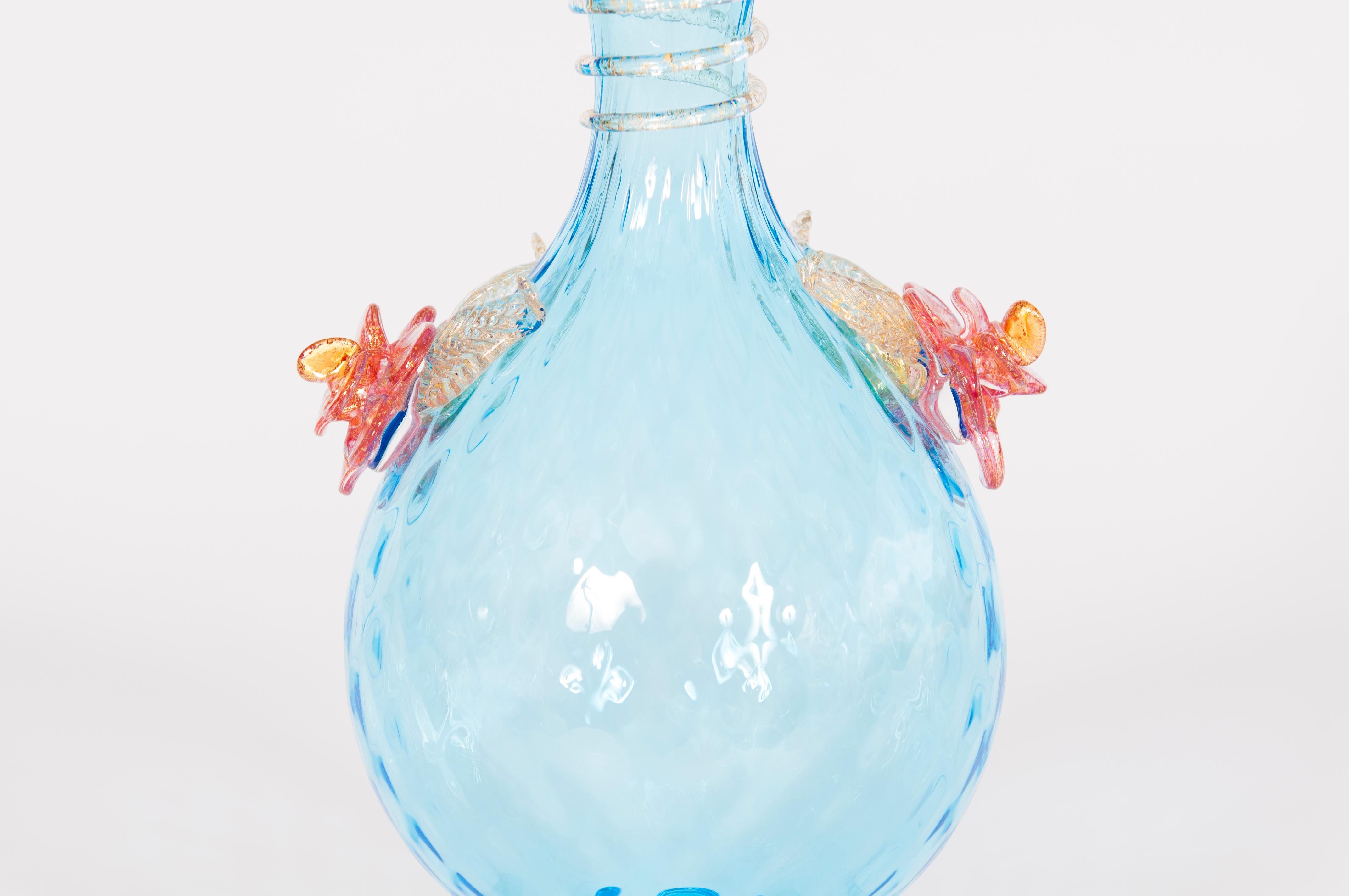 Kristallvase aus Murano Glas mit Blumen und Blattgold Venedig Italien 1970er Jahre (Italienisch) im Angebot
