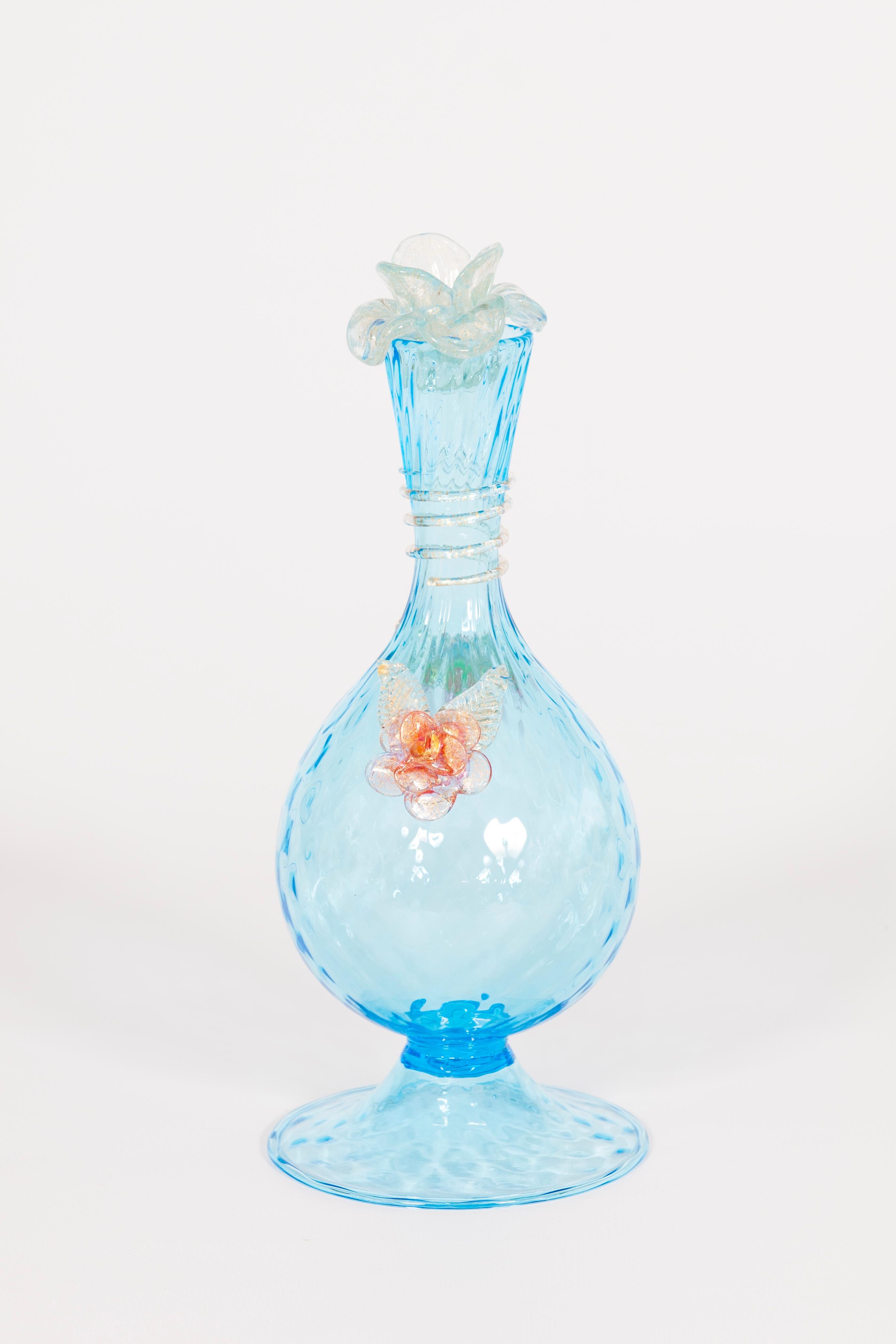 Kristallvase aus Murano Glas mit Blumen und Blattgold Venedig Italien 1970er Jahre im Zustand „Hervorragend“ im Angebot in Villaverla, IT
