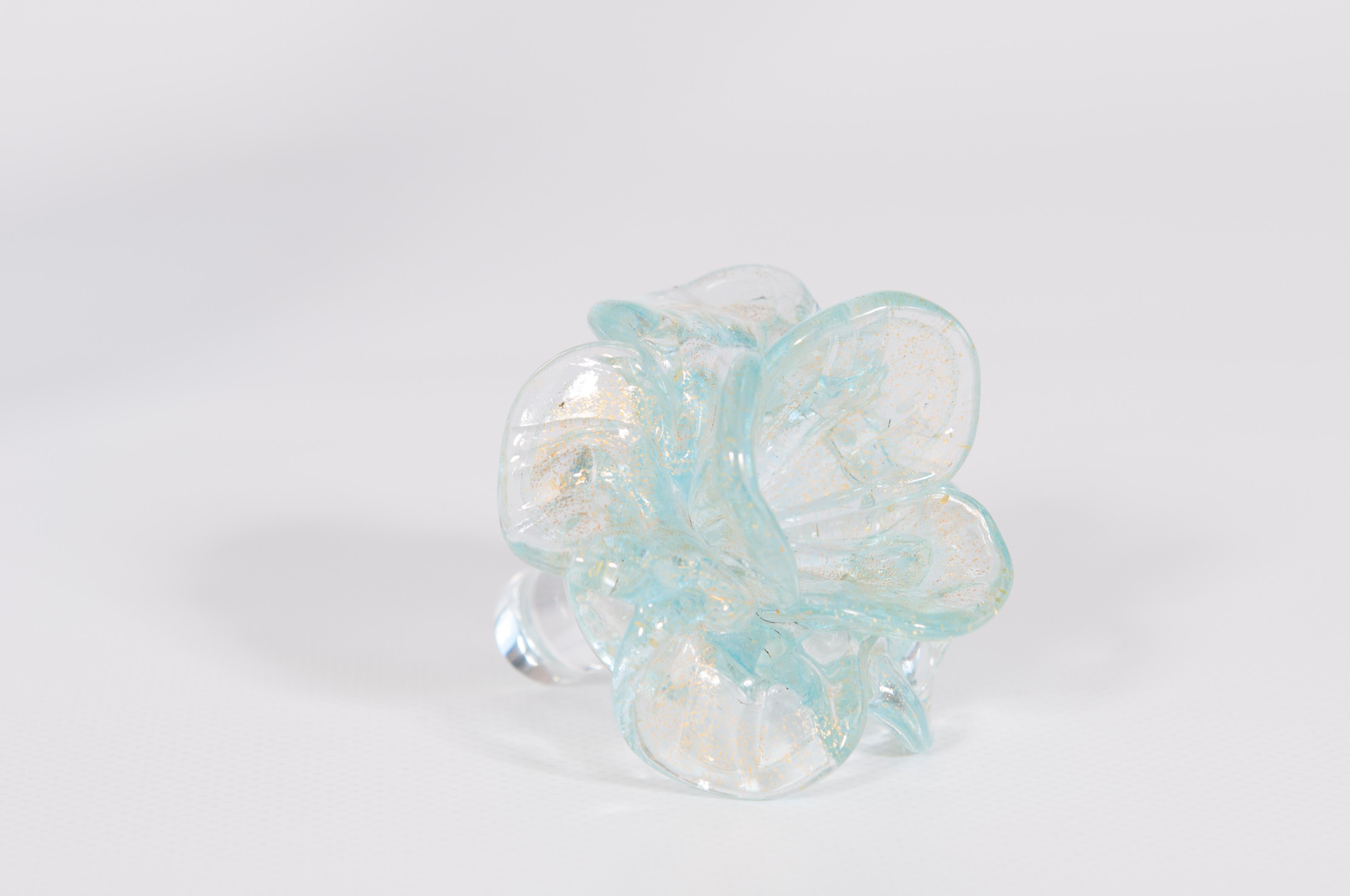 Kristallvase aus Murano Glas mit Blumen und Blattgold Venedig Italien 1970er Jahre im Angebot 1