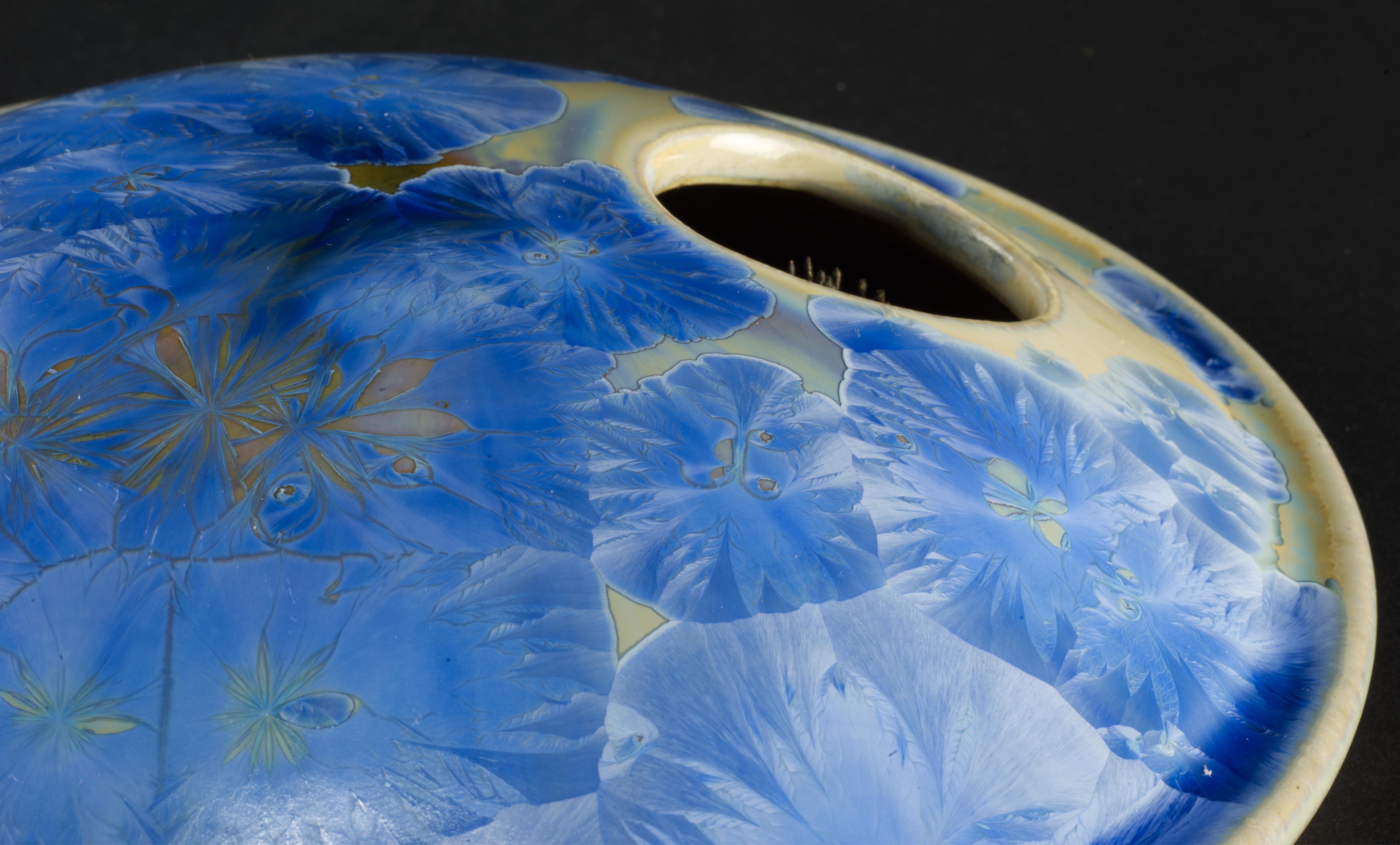 Ikebana-Vase aus Keramik mit Kristallglasur und Kristallglasur, blau, American Studio Pottery, 2003 im Angebot 4