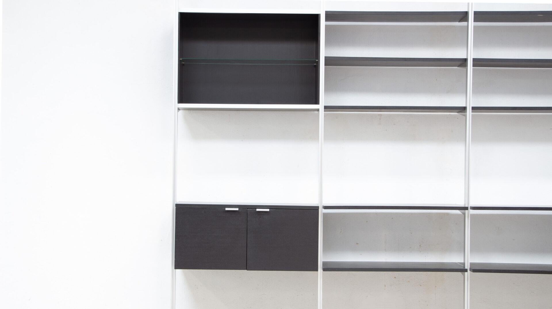 XX secolo Libreria CSS George Nelson, edizione Mobilier International, 1970'. in vendita