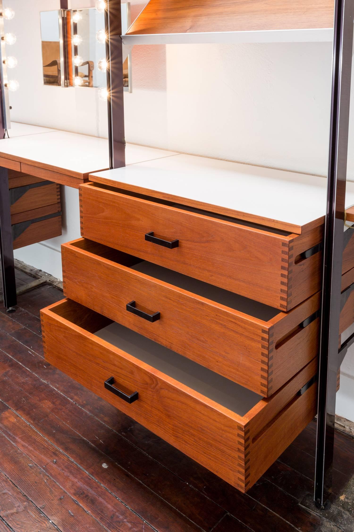 CSS Wall Unit with Vanity Mirror by George Nelson for Herman Miller In Excellent Condition In Los Angeles, CA