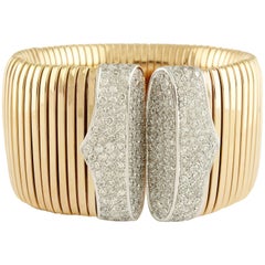 CT 12, 20 Diamond and gr 133, 3 Gold Cuff bracelet