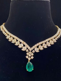 Ct 14, 25 of Emeralds and Diamonds on Parure