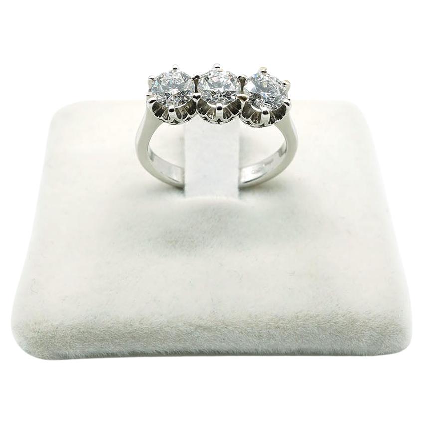 Ct 1.52 Diamonds White Gold Vintage Trilogy Ring For Sale