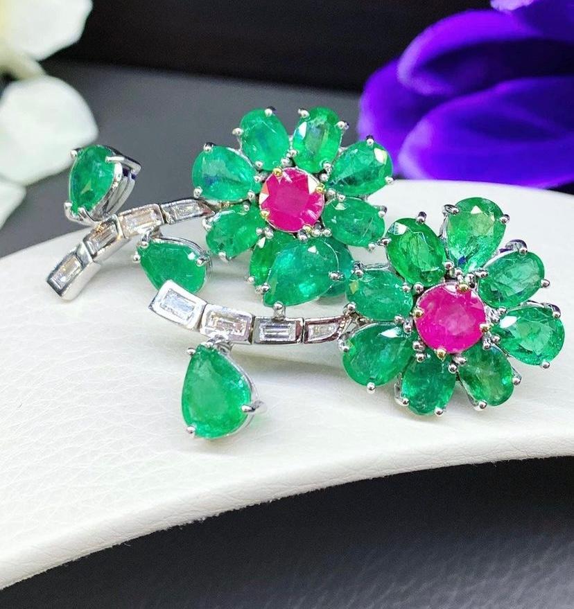 Ct 21, 63 of Zambia Emeralds, Rubies and Diamonds on Earrings For Sale 2