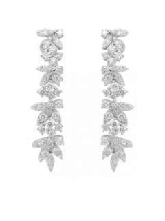 Ct 3, 20 of Diamonds on Flowers Earrings in Gold