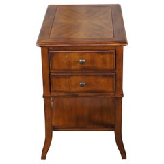 CTH Sherrill Occasional Tiered Two Drawered Side Accent Table Nighstand 28" (table d'appoint occasionnelle à deux tiroirs)