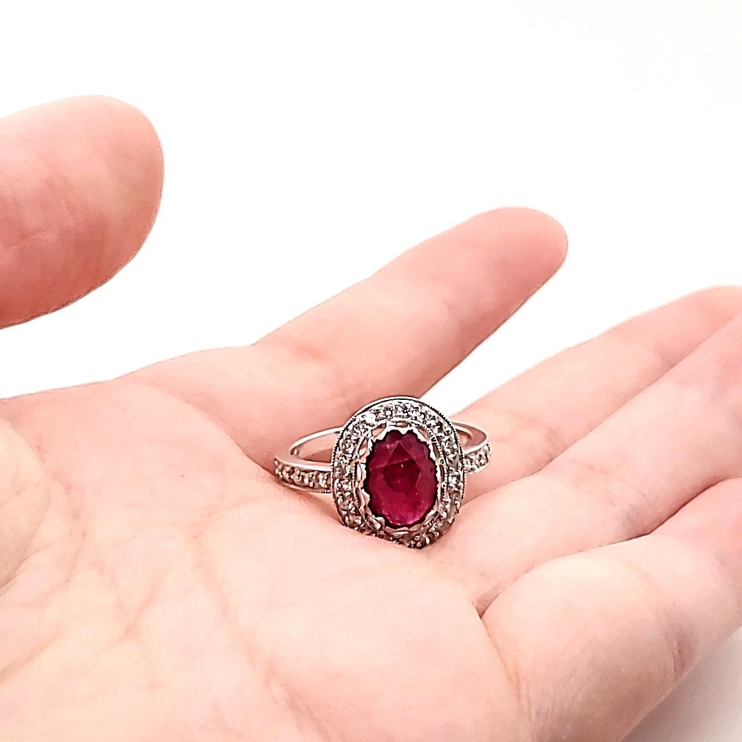 Cts 1.86 Ruby Diamond Engagement Ring en vente 3
