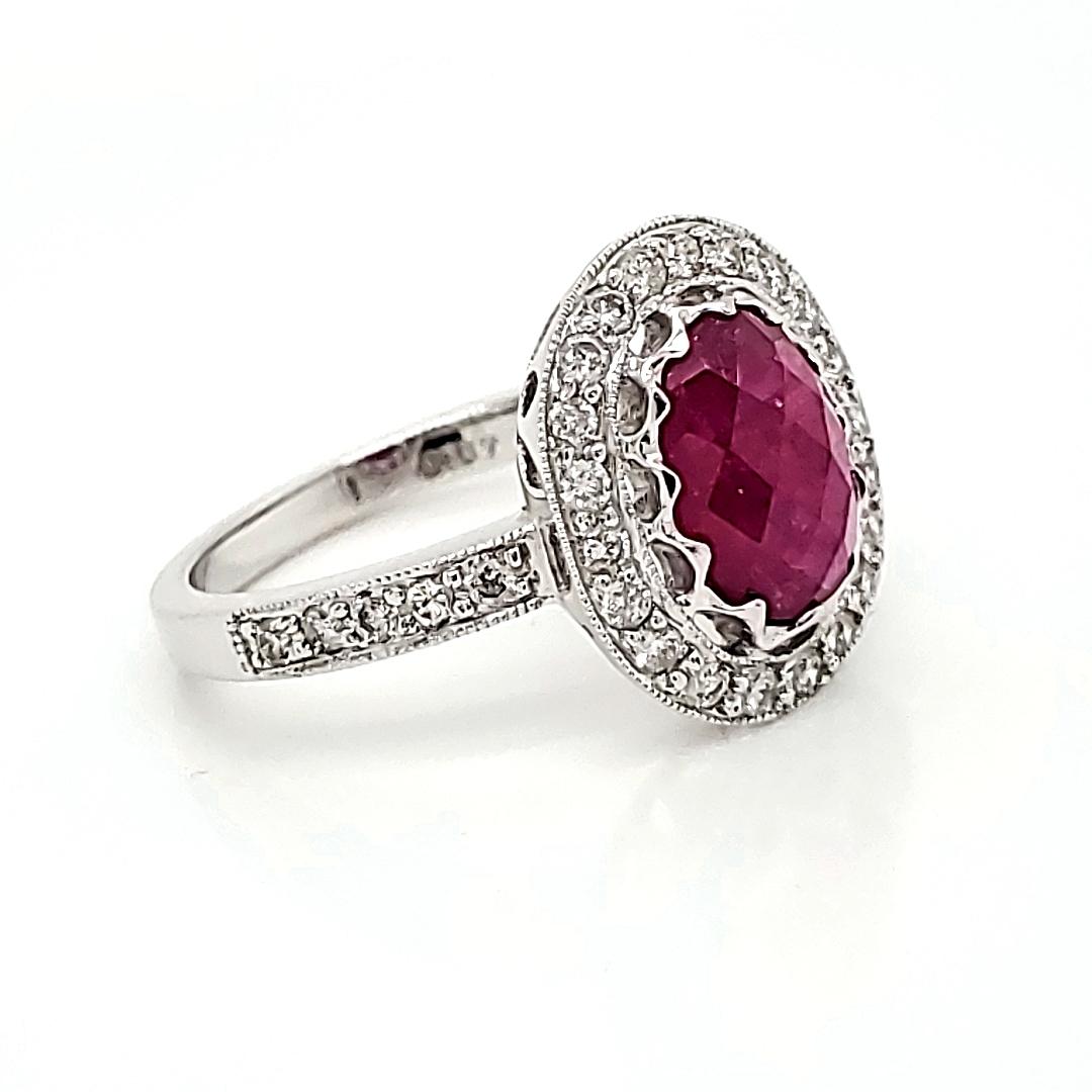 Taille ovale Cts 1.86 Ruby Diamond Engagement Ring en vente