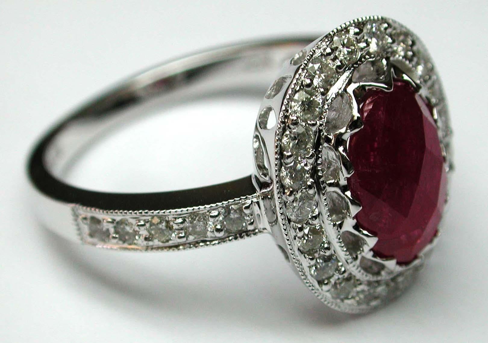 Women's Cts 1.86 Ruby Diamond Engagement Ring For Sale