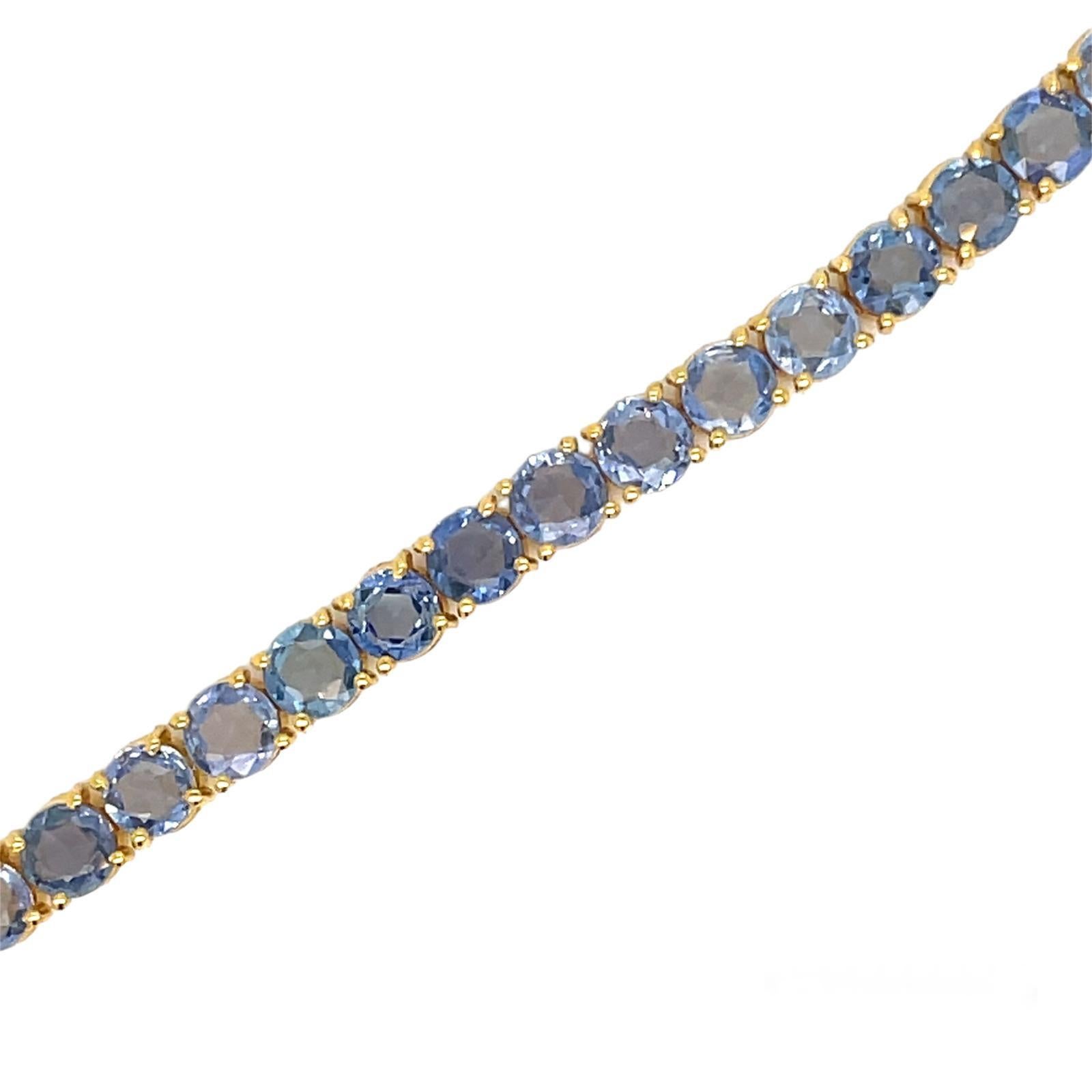 Moderne CTW 11 Natural Blu Sapphire Gold Tennis Bracelet en vente