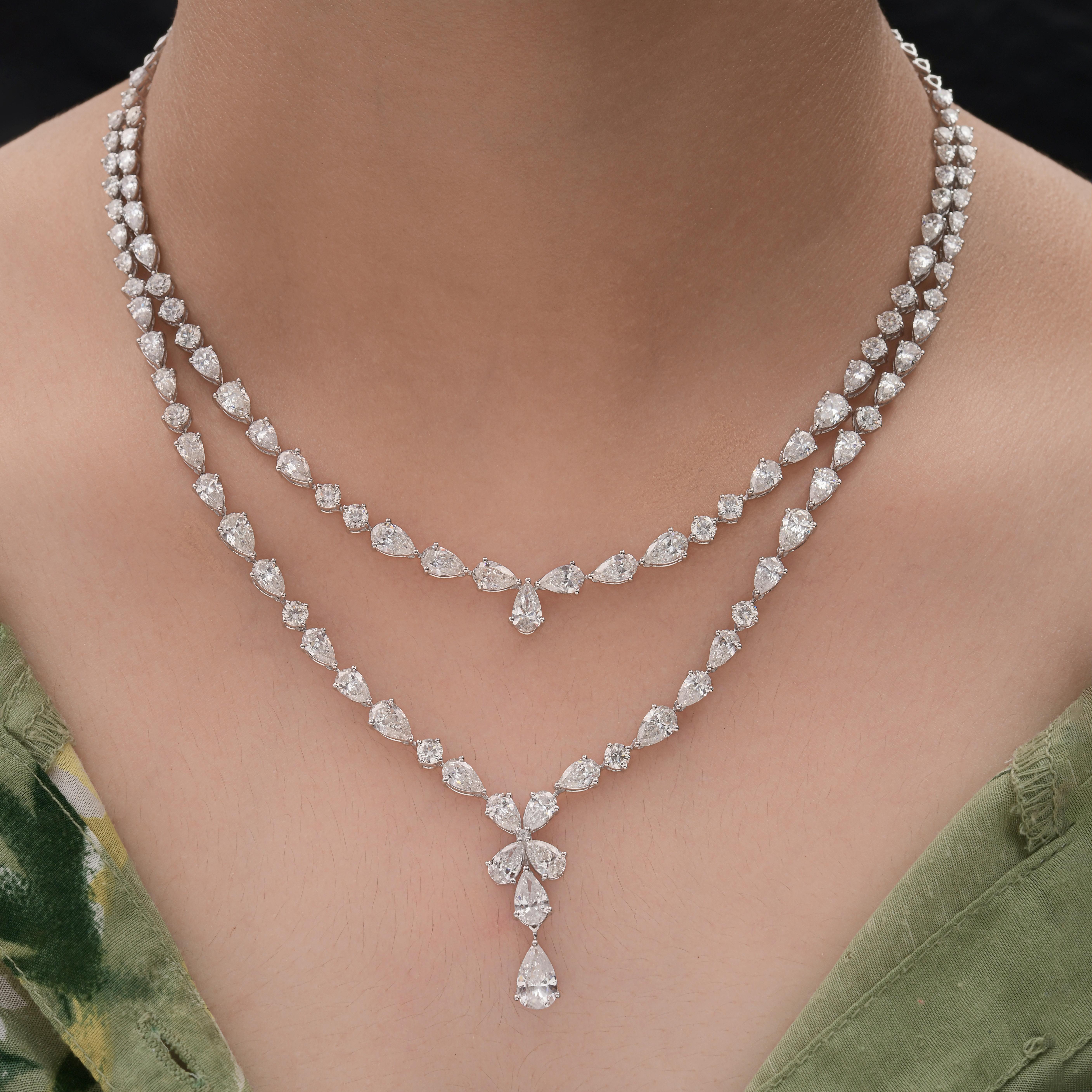 CTW 24.94 Natural SI/H Diamond Multi Strand Necklace Gioielli in oro bianco 14 carati Il pezzo è realizzato con due file a cascata di gemme a forma di pera. Lo strato superiore delinea con grazia la scollatura, mentre quello inferiore forma