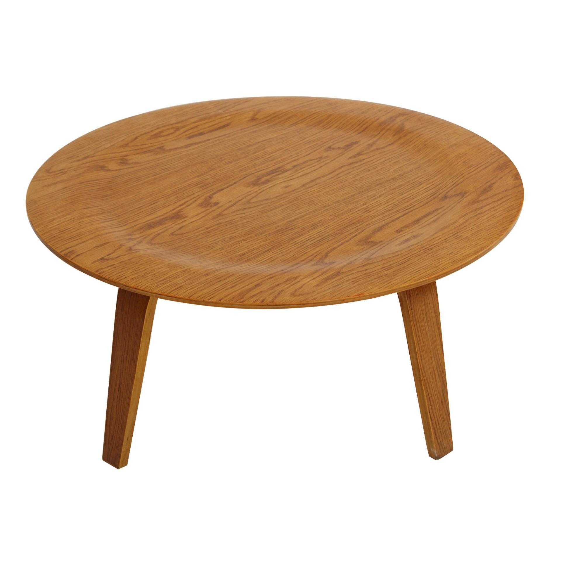 Mid-Century Modern CTW Coffee Table by Charles and Ray Eames for Herman Miller, 1940s For Sale