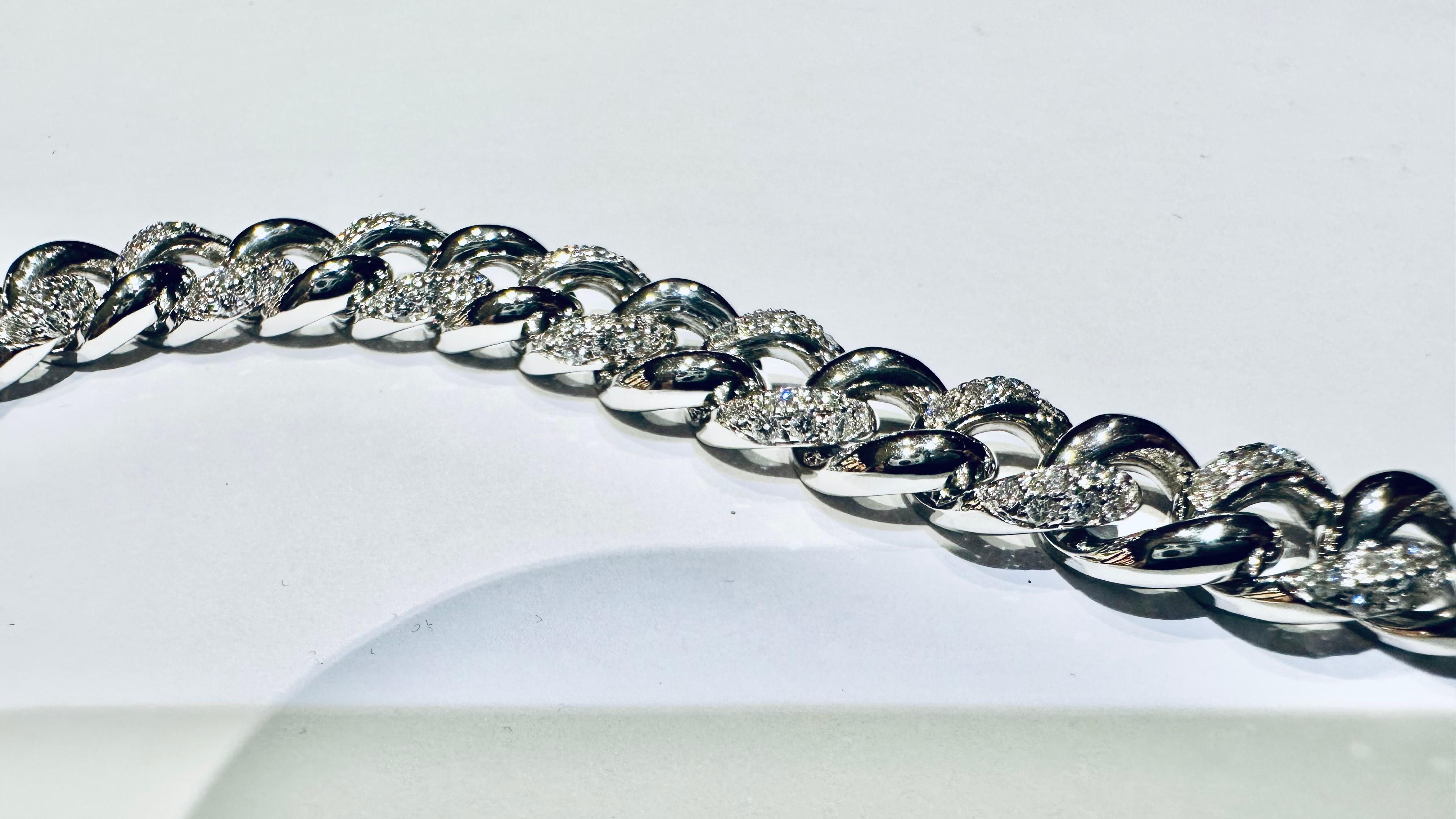Femenino o masculino Elegancia Cubana: Pulsera Oro Blanco y Diamantes ct 2.54 - Il Lusso Italiano en venta