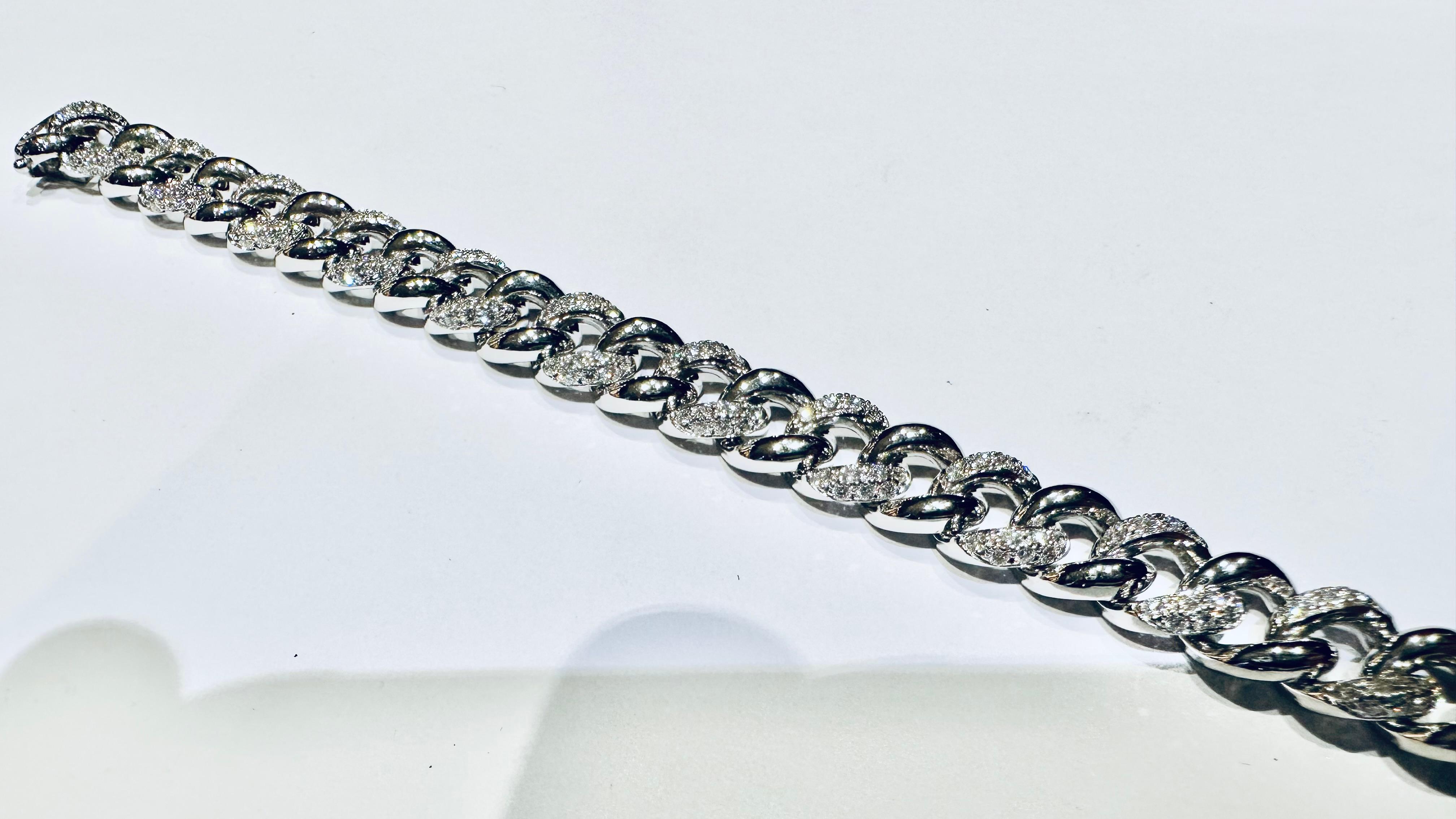 Elegancia Cubana: Pulsera Oro Blanco y Diamantes ct 2.54 - Il Lusso Italiano en venta 3