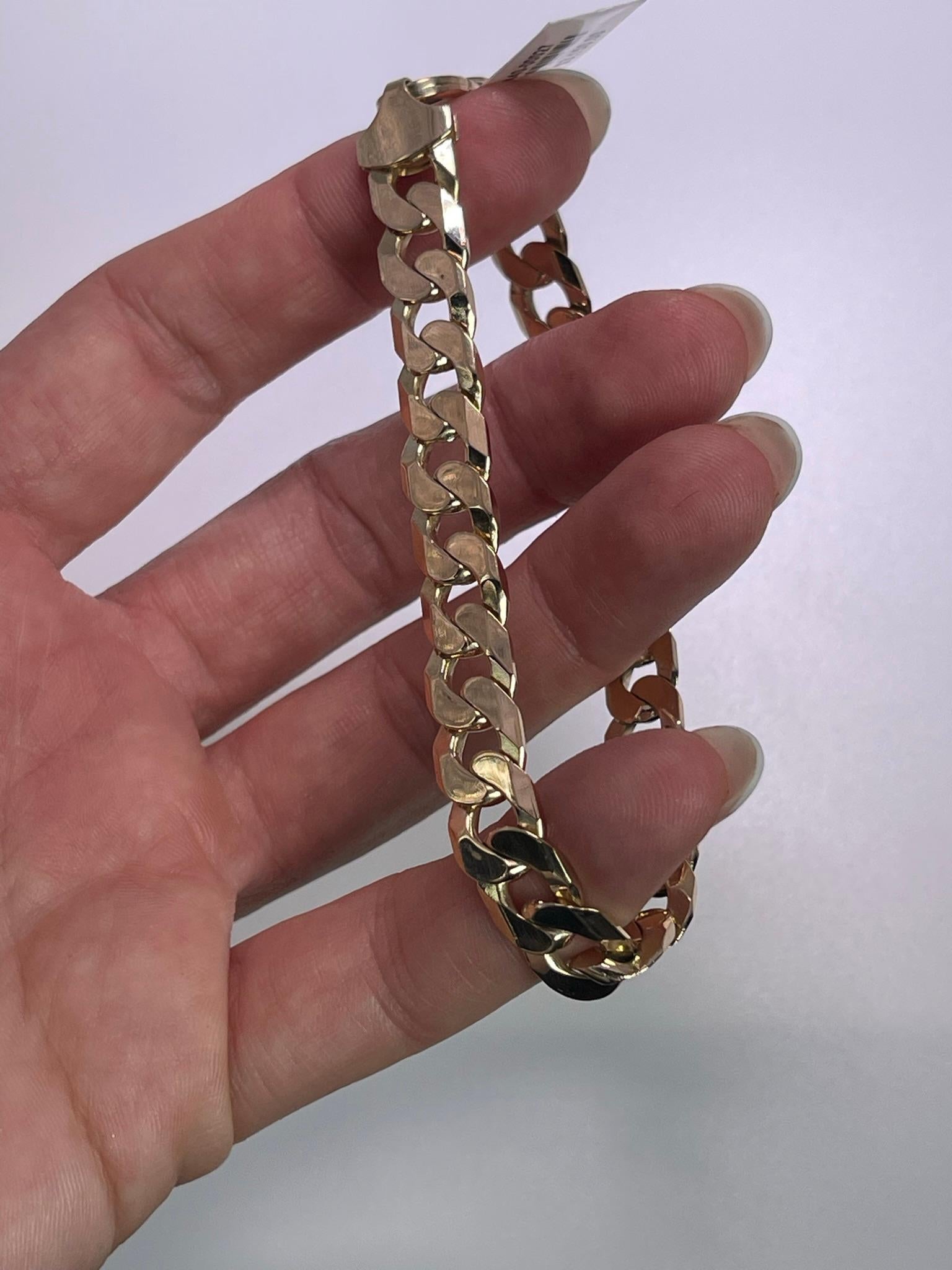Women's or Men's Cuban Link Bracelet 9KT Yellow Gold For Sale