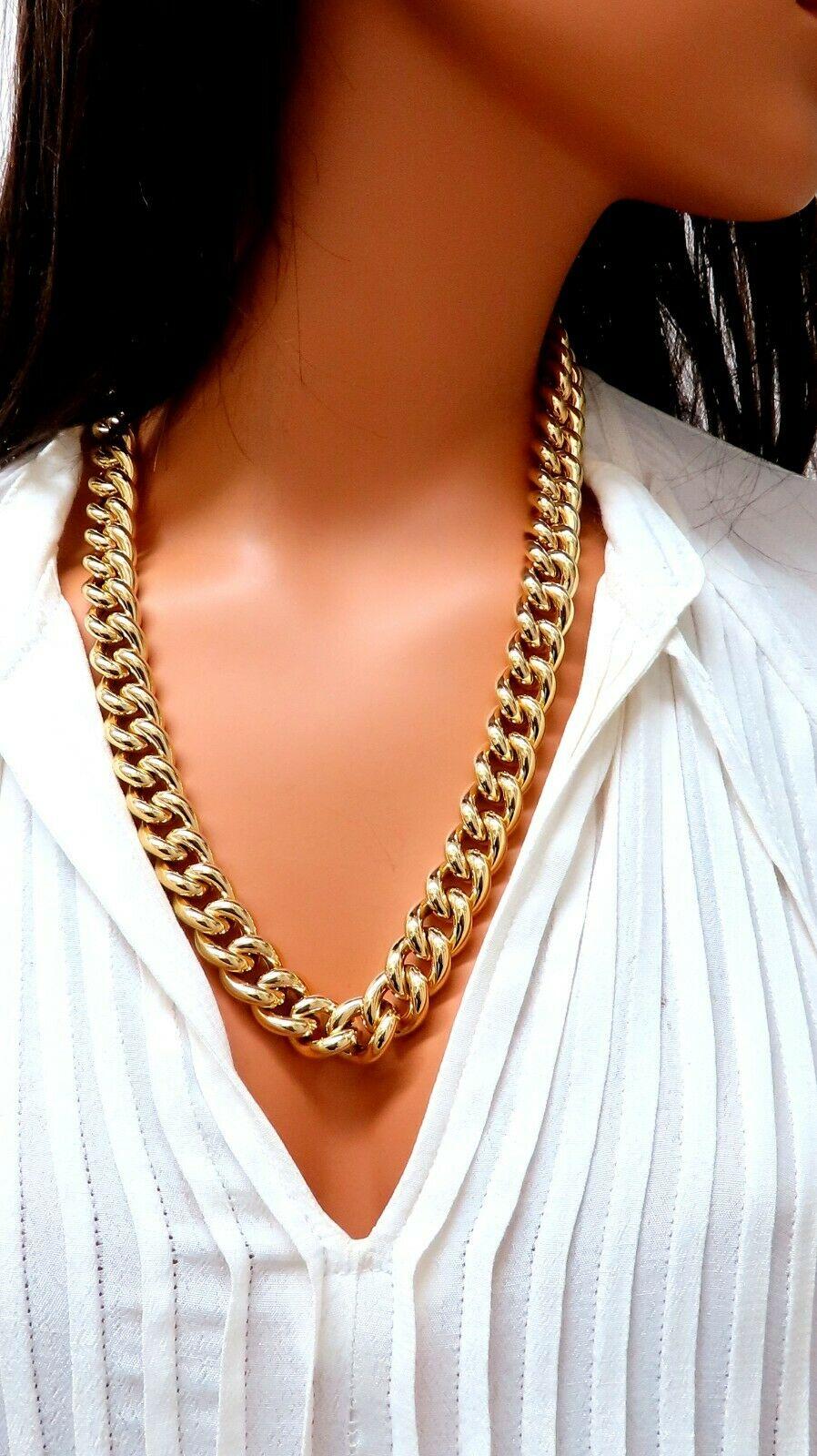 Classic Cuban Link Necklace 

 14kt Yellow Gold

Weight: 113 Grams

24 inches length.

Each Link: 15.2mm Wide / 6.4mm thick

Comfortable clasp
