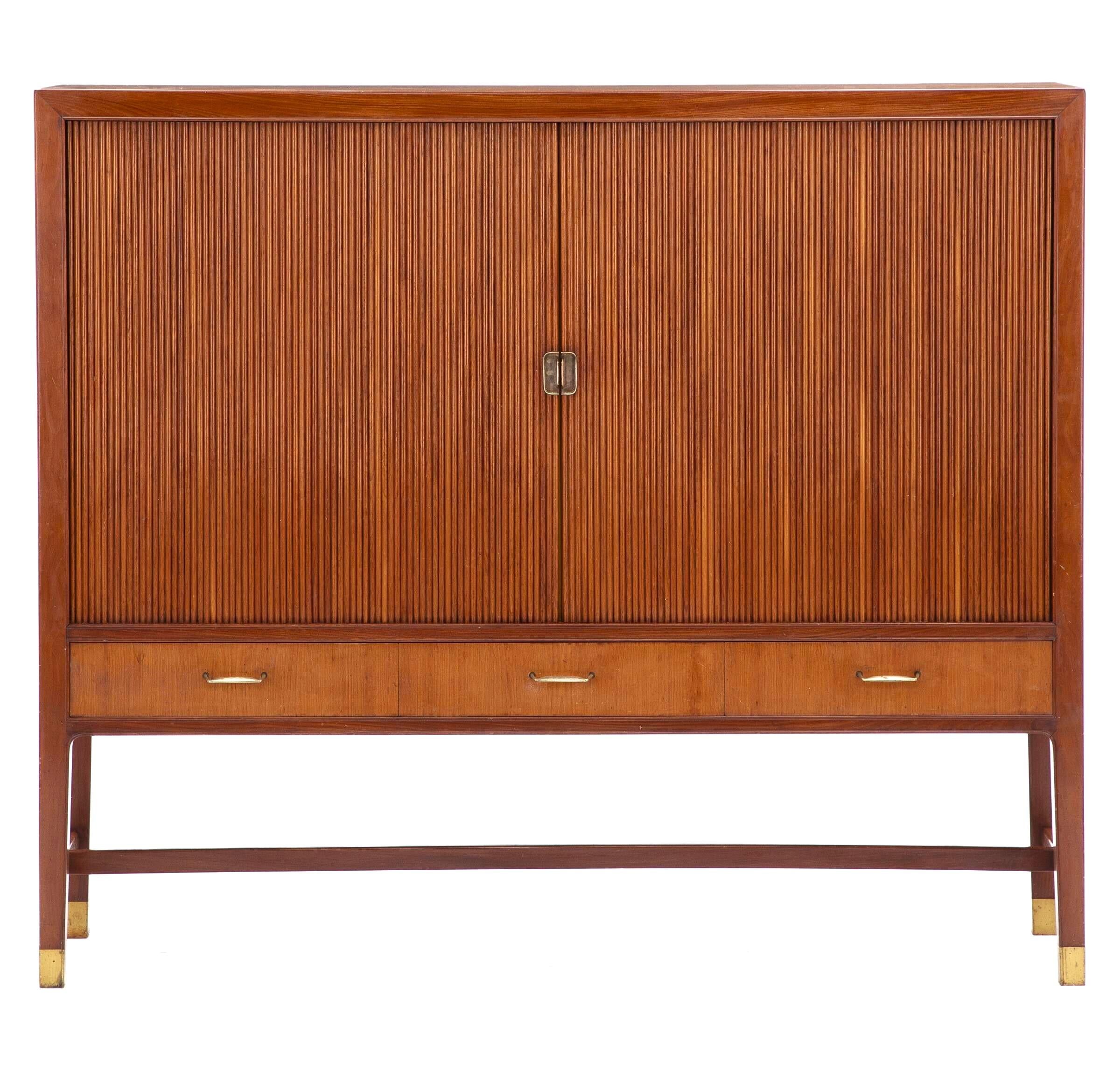 Danese Armadio cubano in mogano di William Watting per William Watting Furniture in vendita