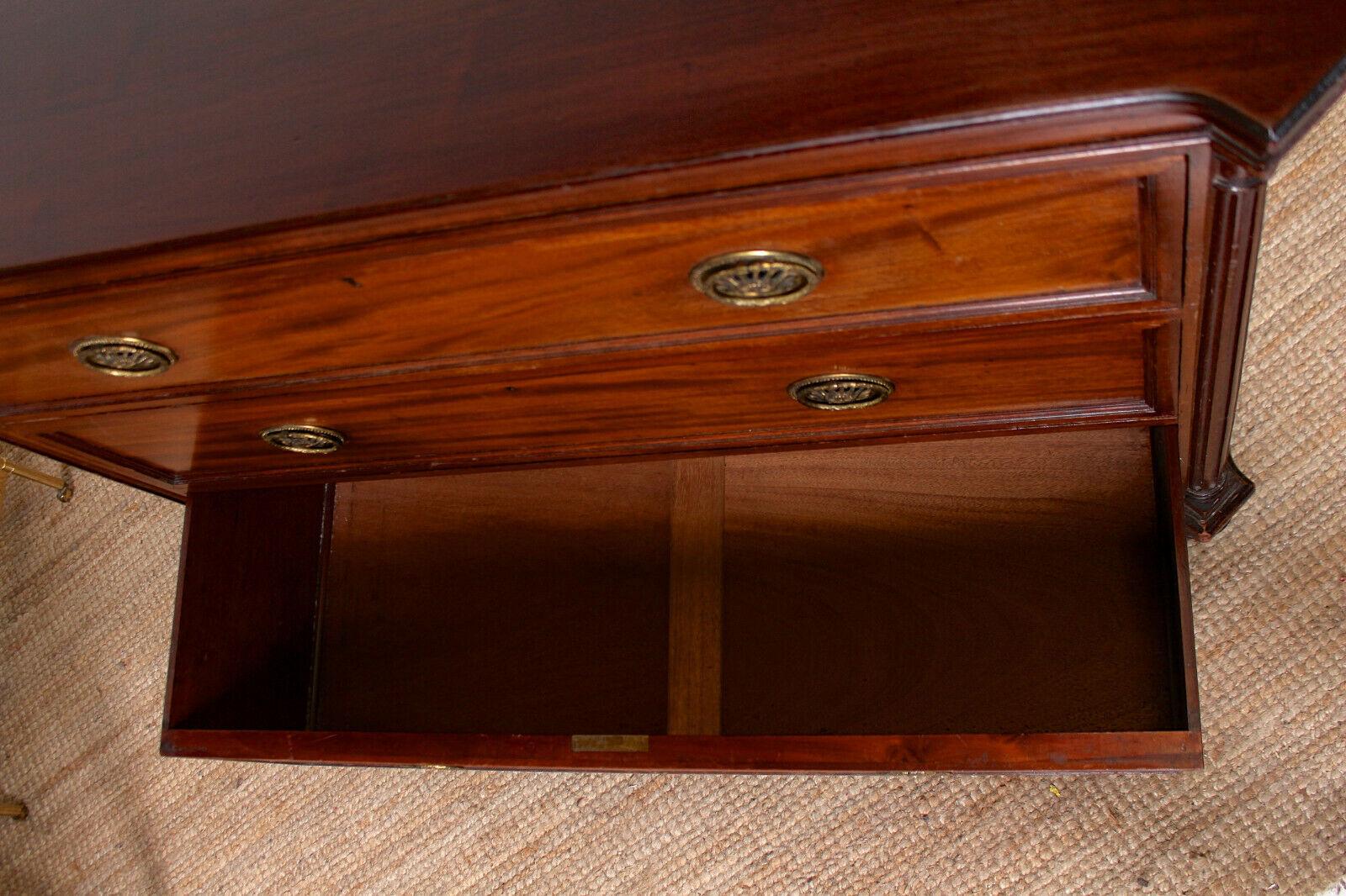 Cuban Mahogany Chest of Drawers Hindley Wilkinson, 19th Century For Sale 6