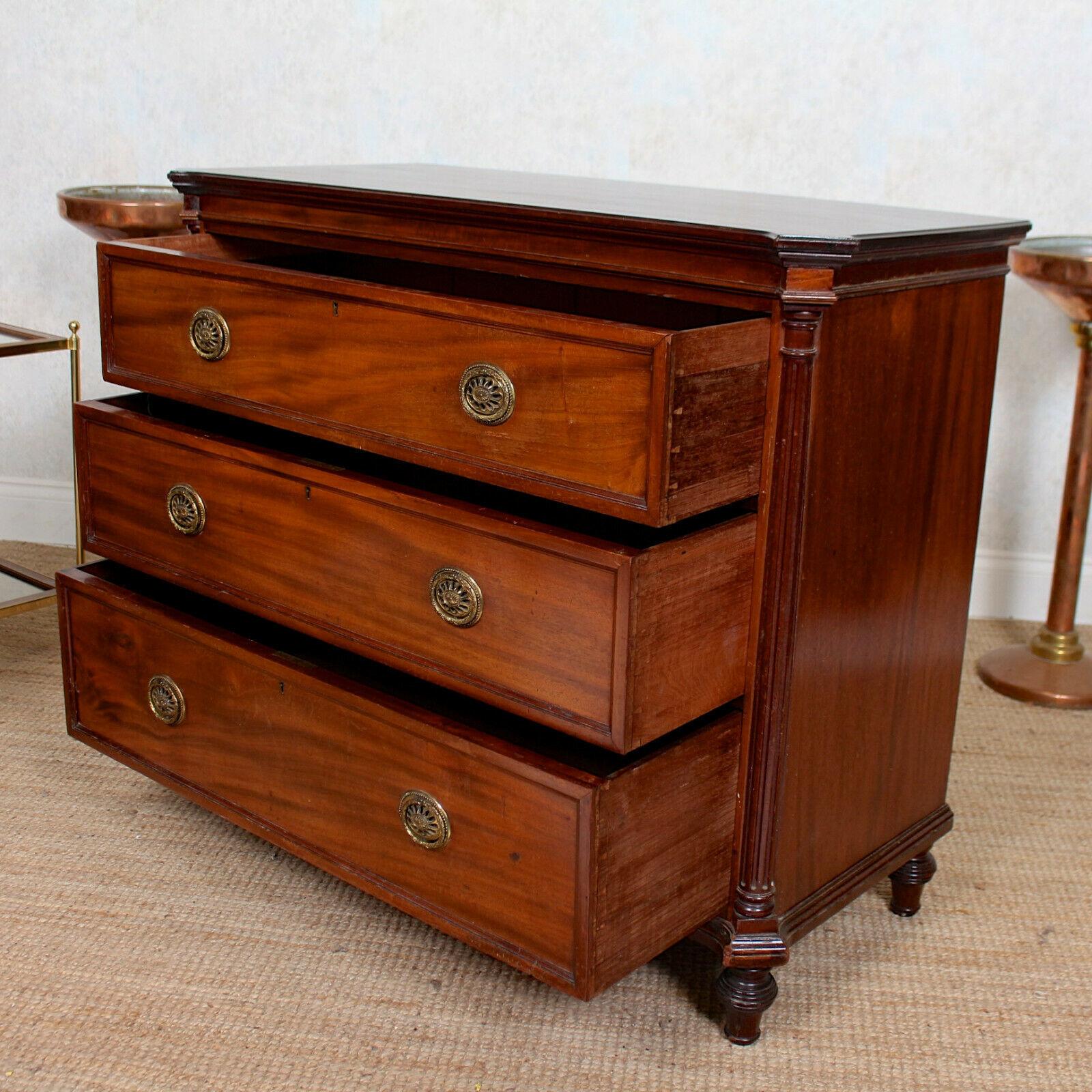 Cuban Mahogany Chest of Drawers Hindley Wilkinson, 19th Century For Sale 2