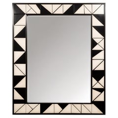 Cubo : Espejo de Pared Blanco y Negro Inspirado en el Cubismo, Hecho a Mano por Artesanos