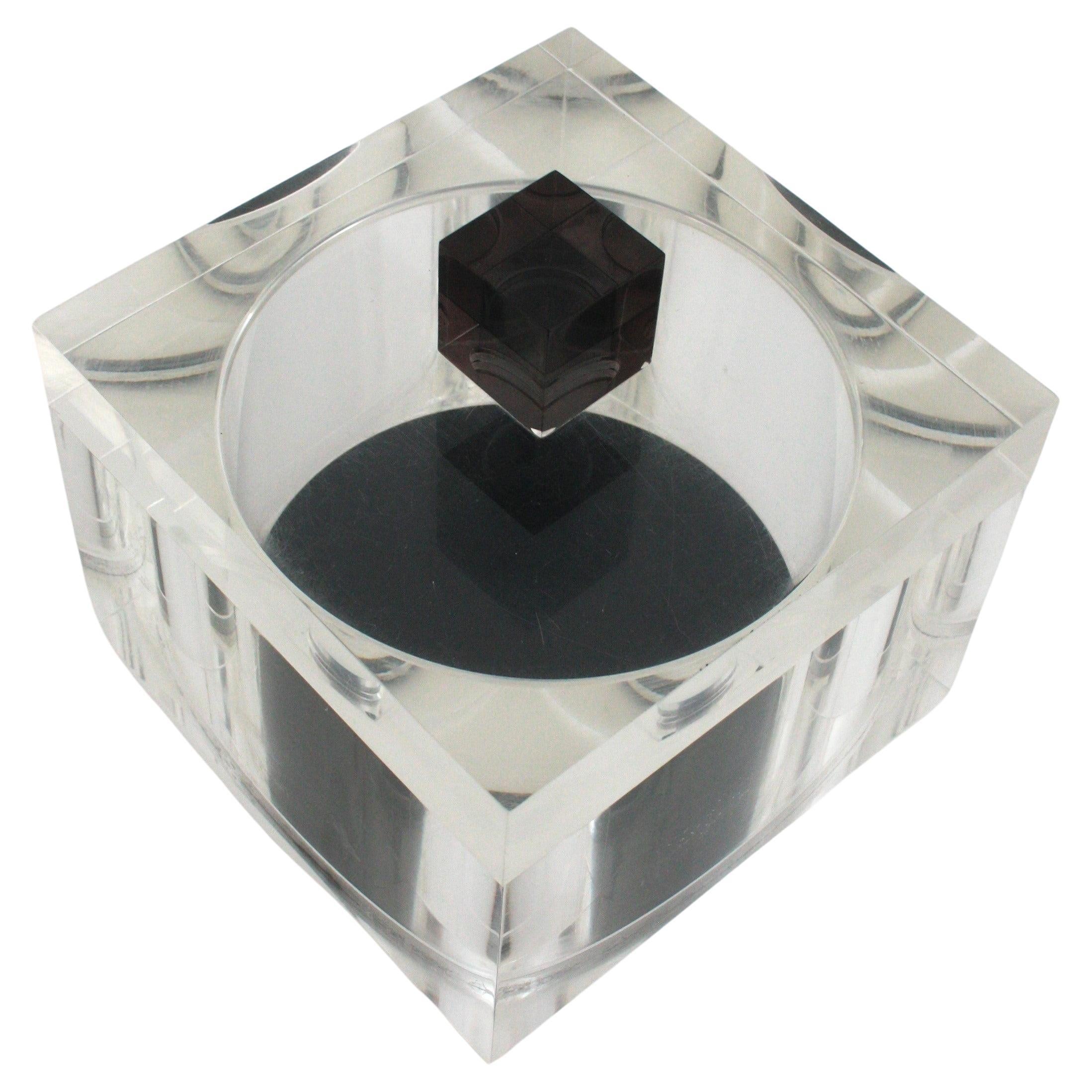 Caja decorativa cúbica de lucita transparente y negra, 1970 en Bueno estado para la venta en Barcelona, ES