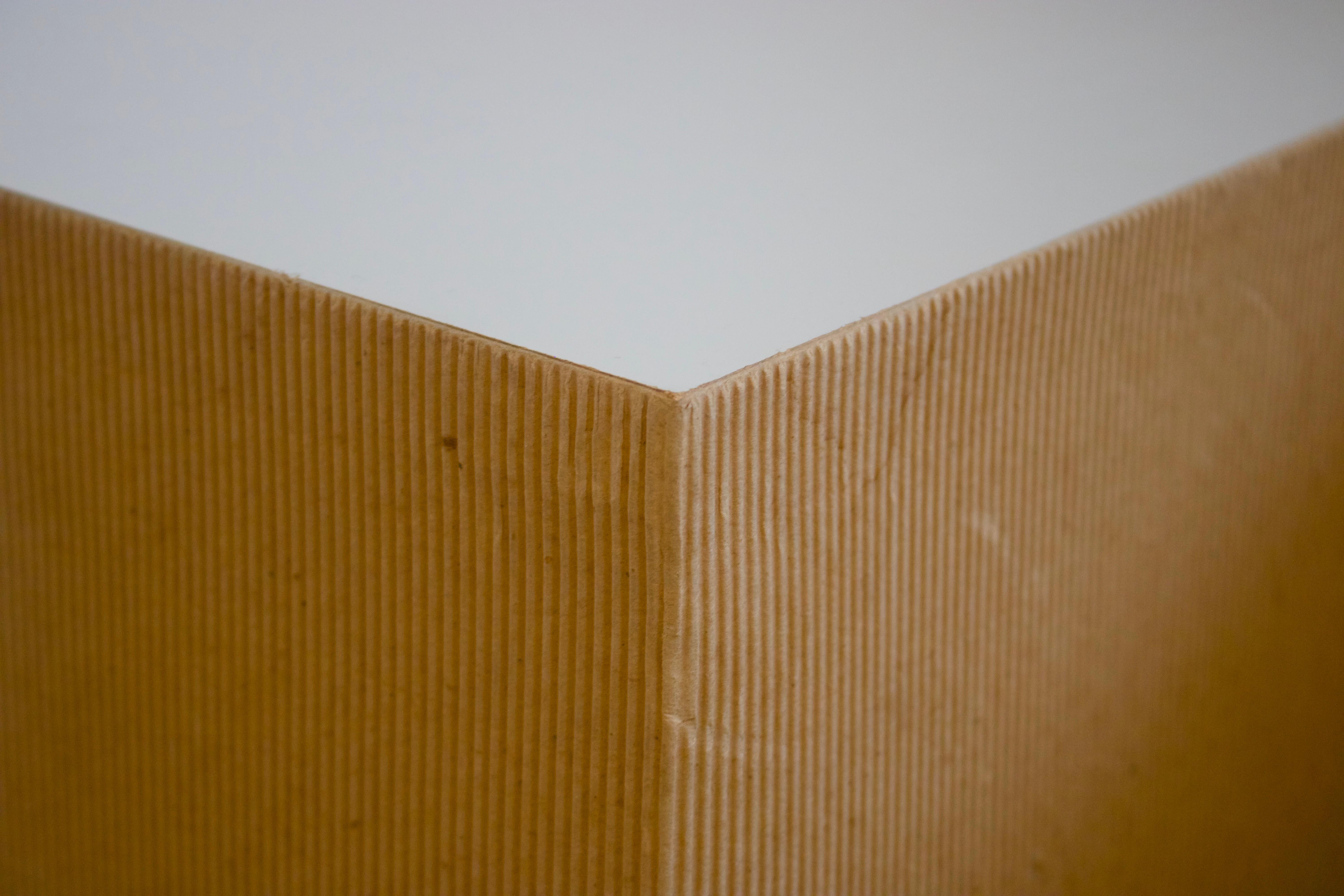 20th Century “Cube en Carton” end table For Sale