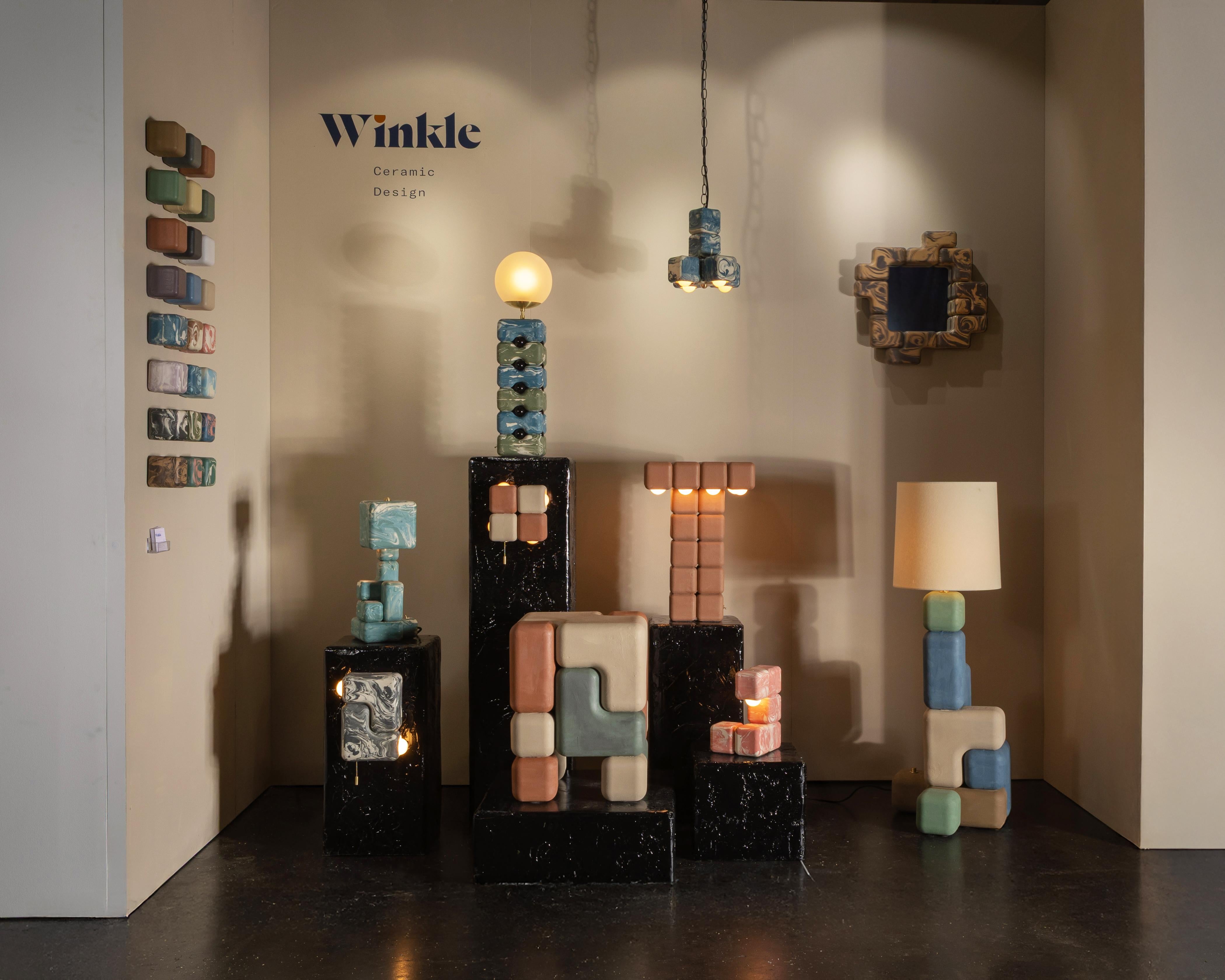 XXI secolo e contemporaneo Specchio Cube Fit - Marrone su marmo marrone in vendita