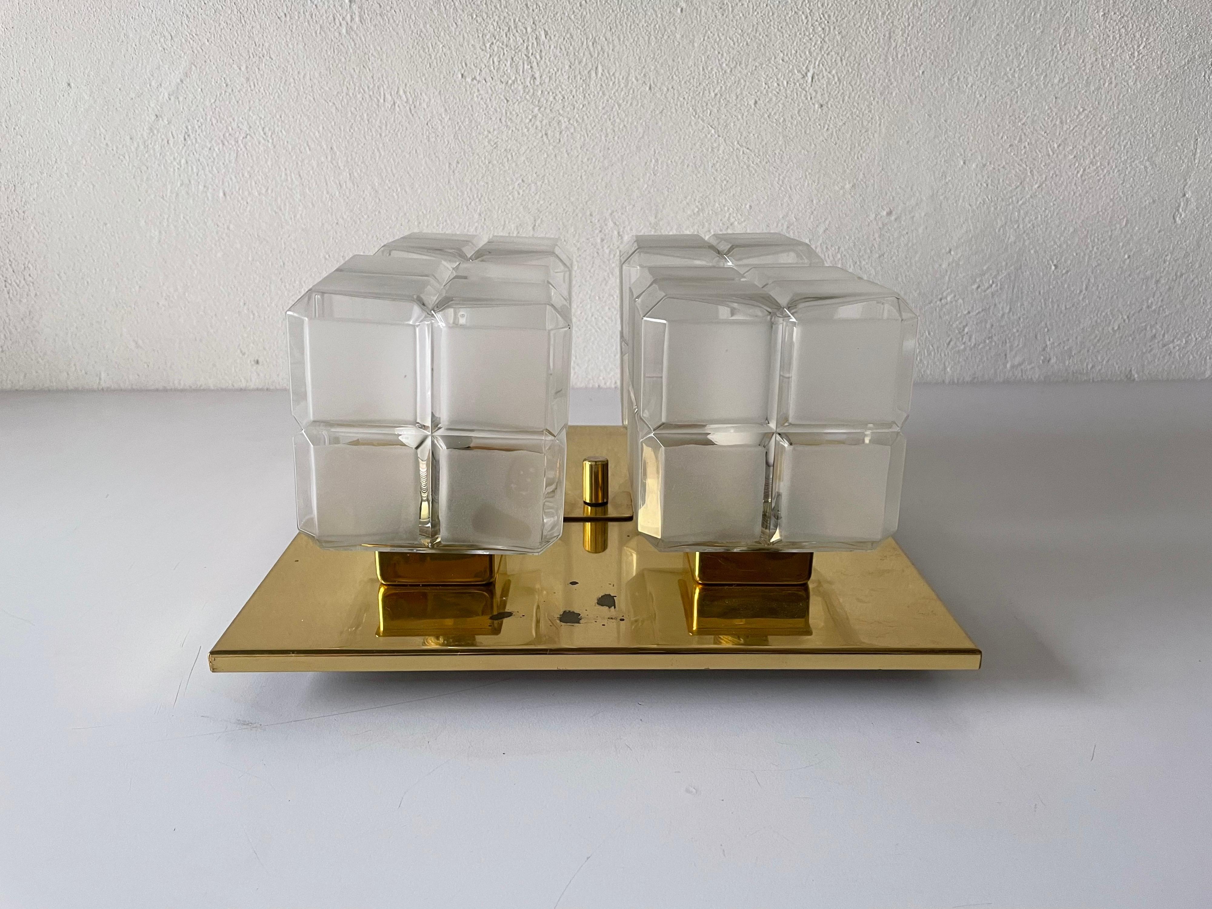 Cube Glass and Brass Flush Mount Light by Kalmar Leuchten, 1960s, Germany In Good Condition For Sale In Hagenbach, DE