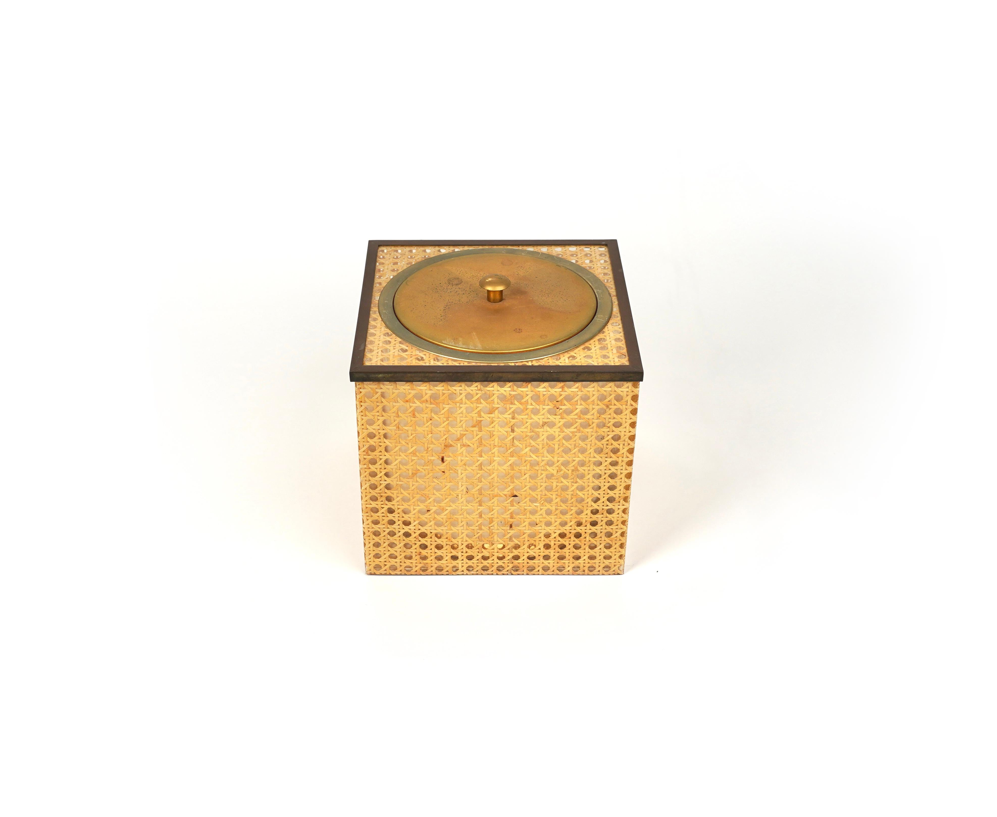 Cube Ice Bucket in Lucite, Rattan and Brass Christian Dior Style, Italy, 1970s For Sale 1