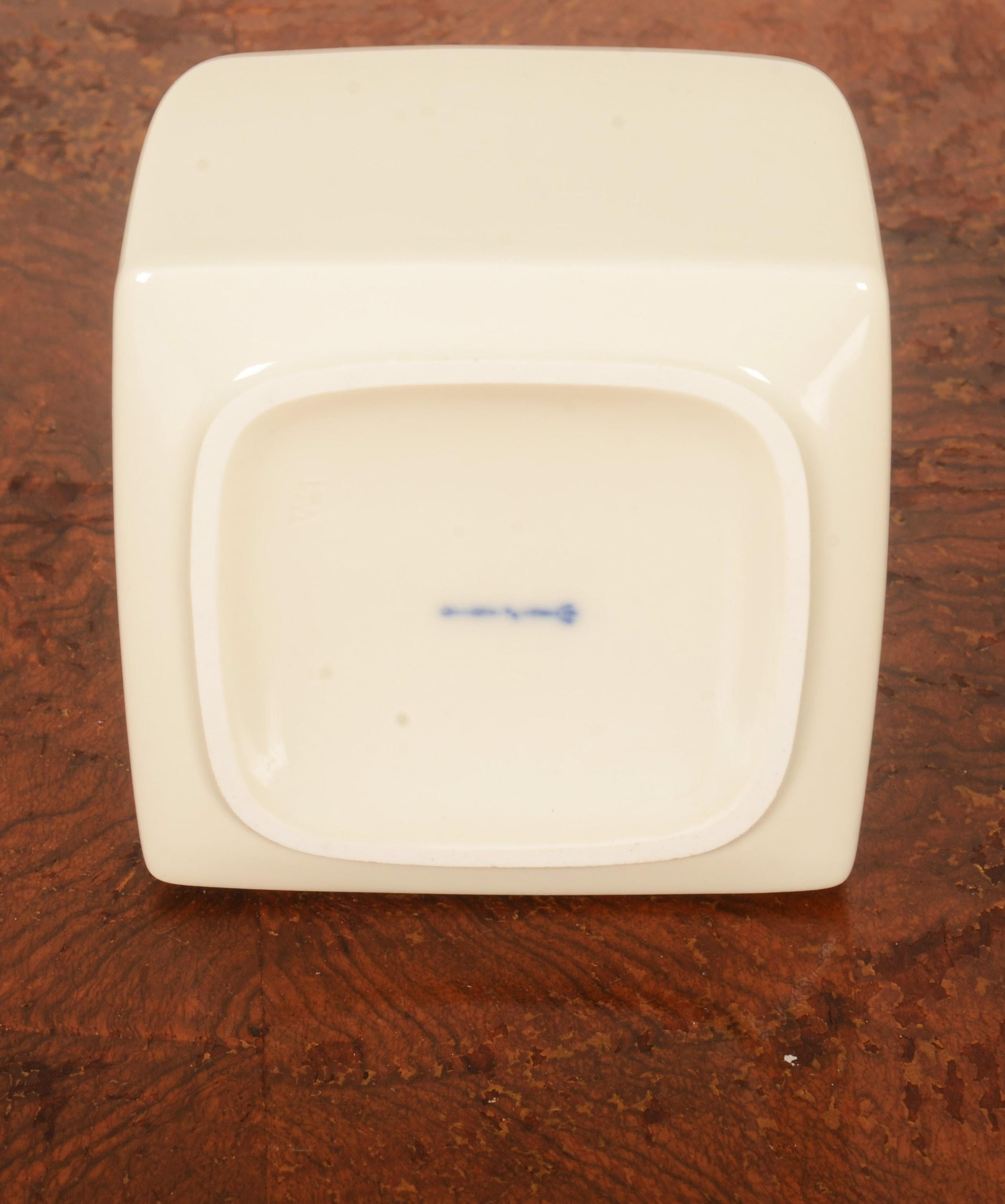 Cube Shape Porcelain KPM Berlin Vase Designed by KPM Trude Petri In Good Condition For Sale In Vienna, AT