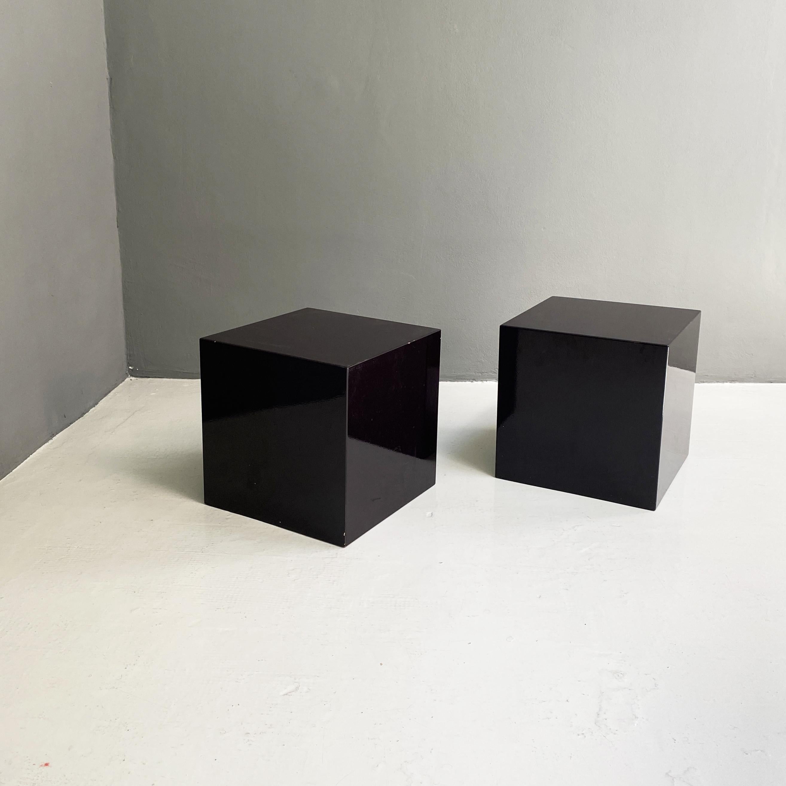 Italian Cube-Shaped Coffee Tables or Bedside Tables in Dark Brown Lacquered Wood, 1990s  For Sale