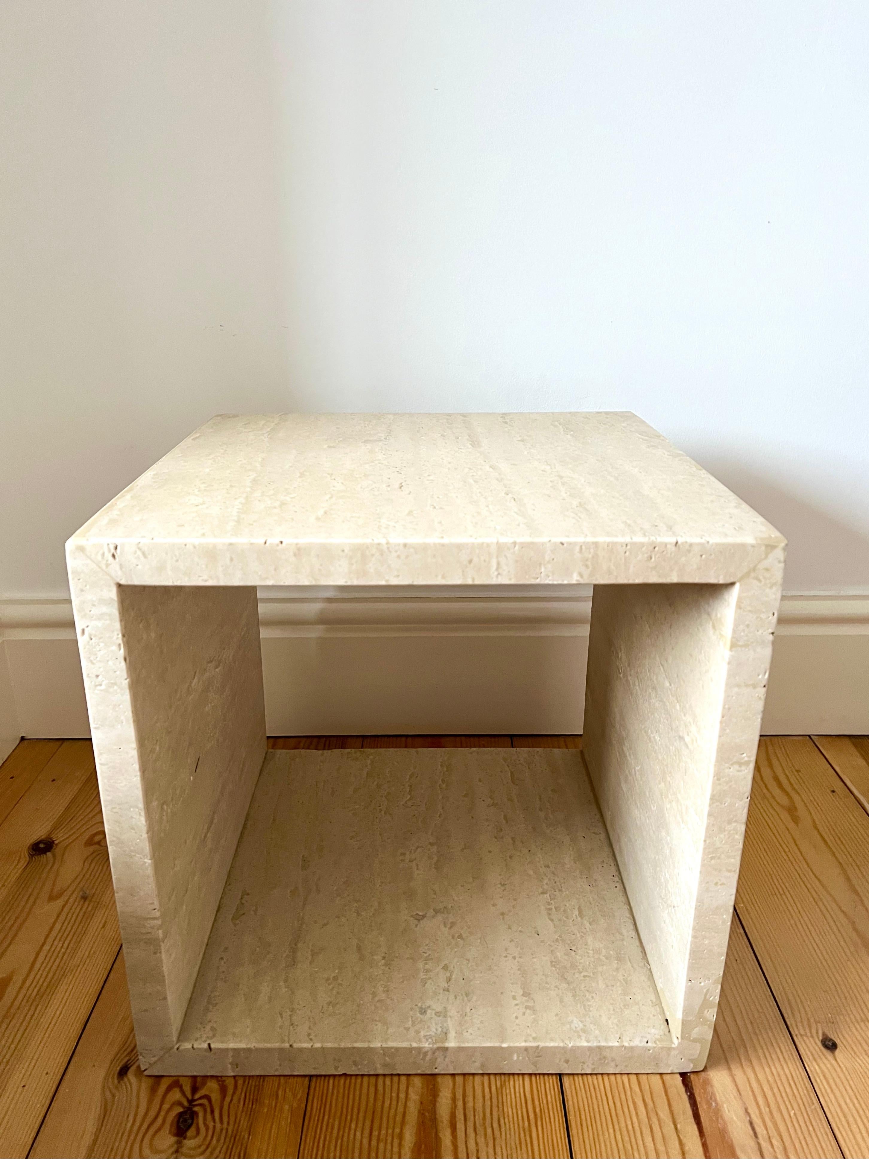 Cube side table in natural travertine stone 2
