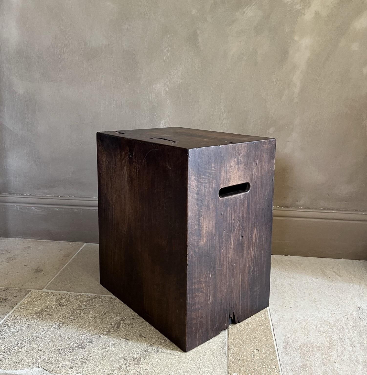 Cube Sidetable 19th Century Dark Walnut For Sale 5
