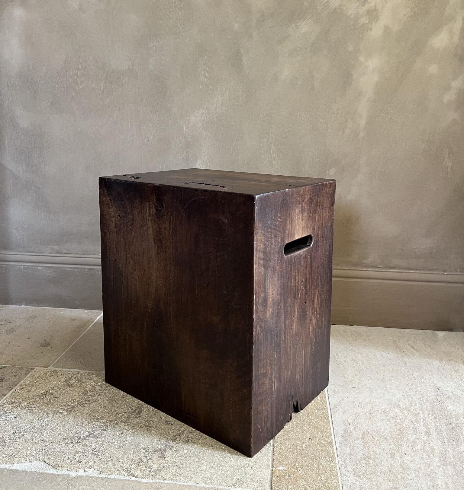 Cube Sidetable 19th Century Dark Walnut For Sale 4