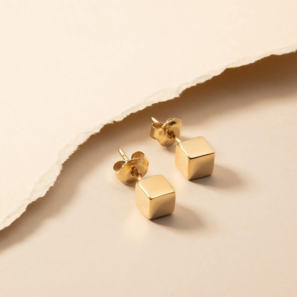Women's Cube Stud Earrings in 14K Solid Yellow Gold For Sale