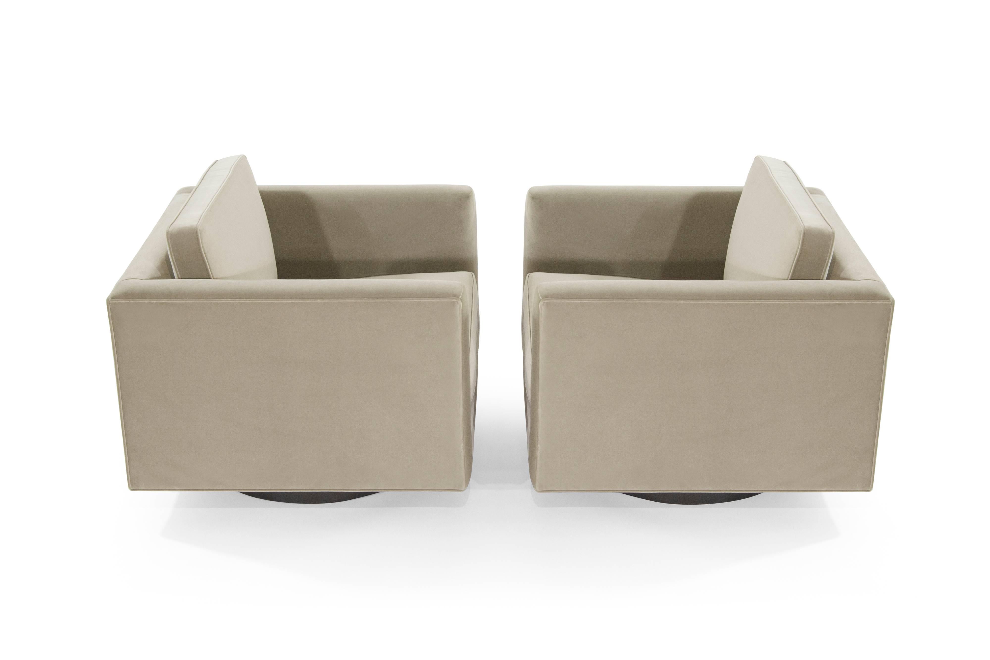 20th Century Cube Swivel Chairs by Harvey Probber, Model no. 1461