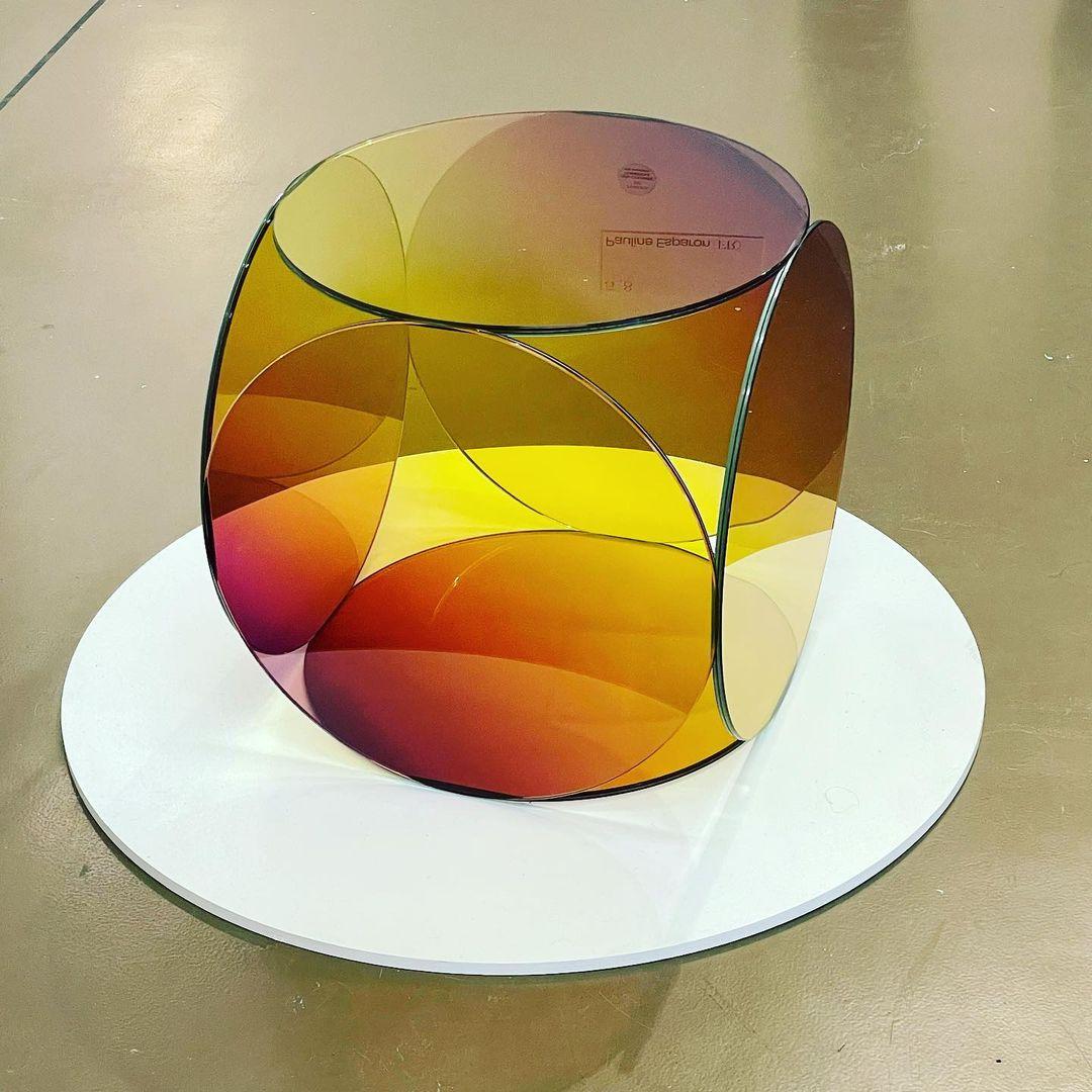 Danois Table cubique 02 de Studio Roso en vente