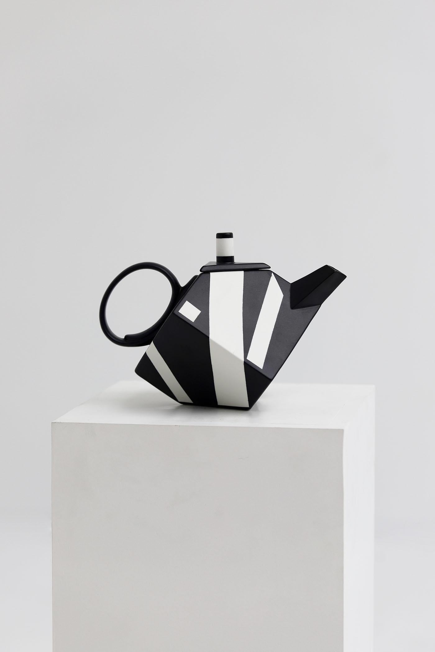 Late 20th Century 'Cube' teapot by Rolf Sinnemark for Rörstrand, Sweden 1986