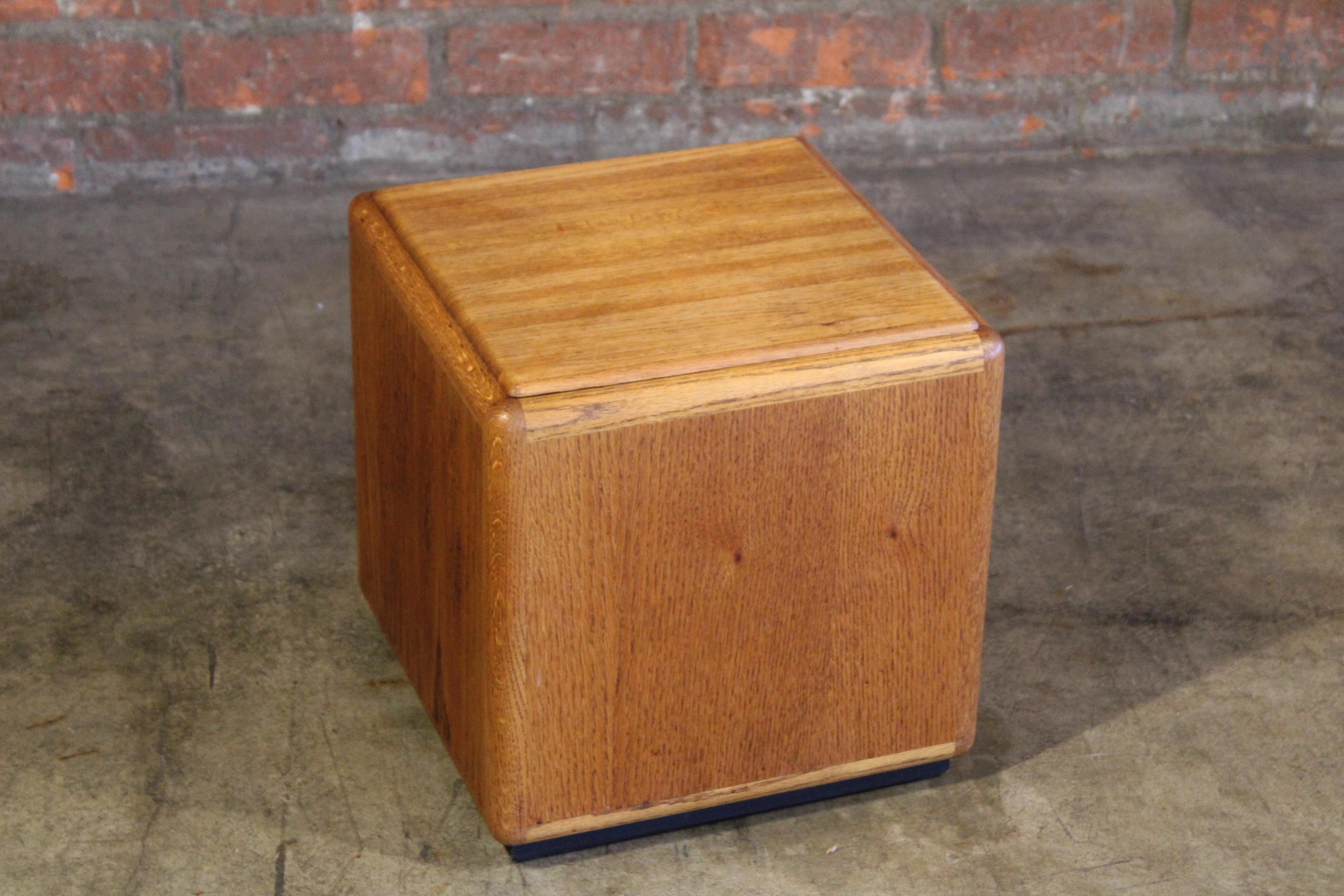Mid-Century Modern Cubed Oak Storage Side Table by Lou Hodges, California, 1970s For Sale