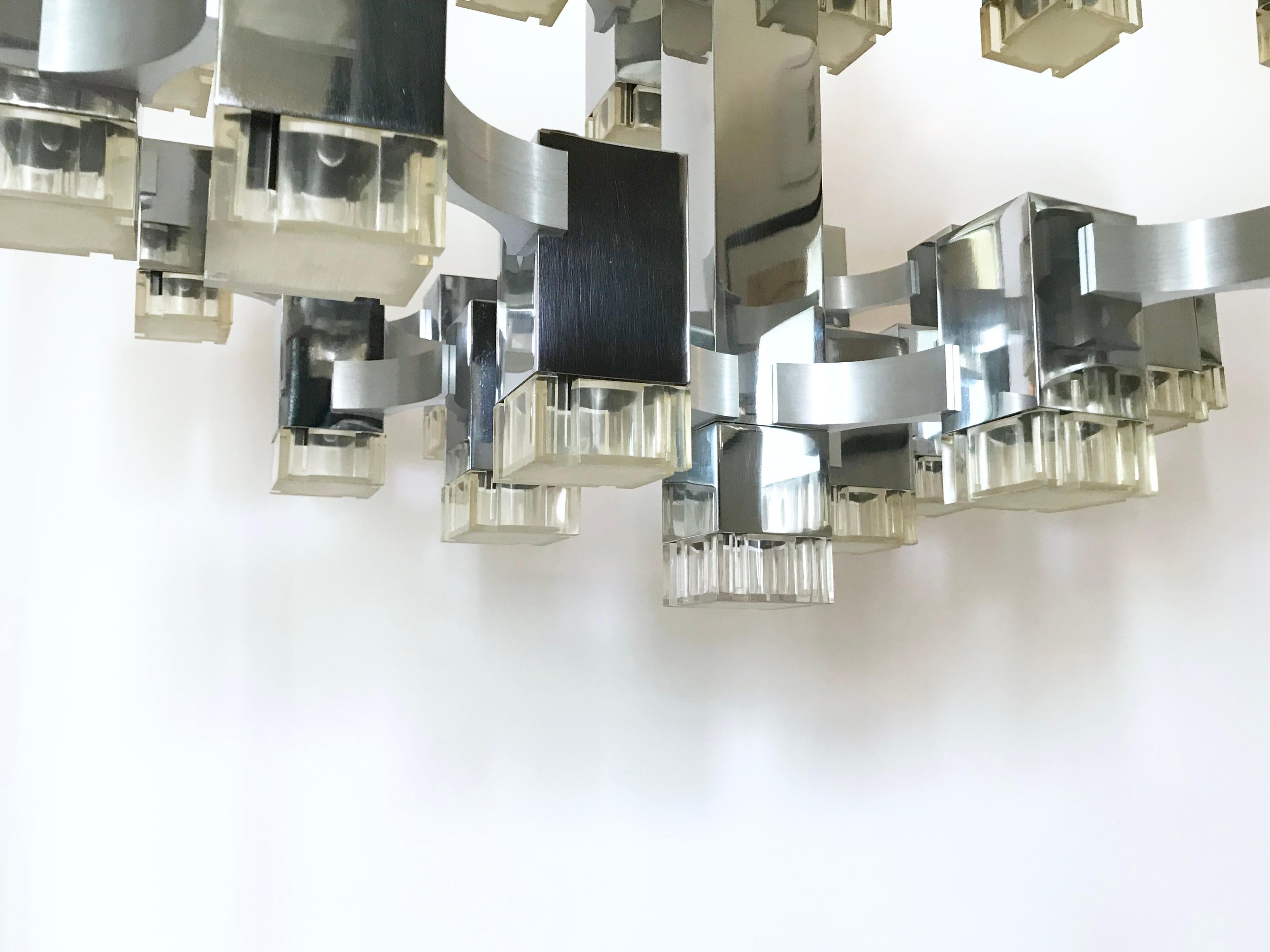 Cubic 37-Light Ceiling Fixture by Gaetano Sciolari In Good Condition In West Palm Beach, FL