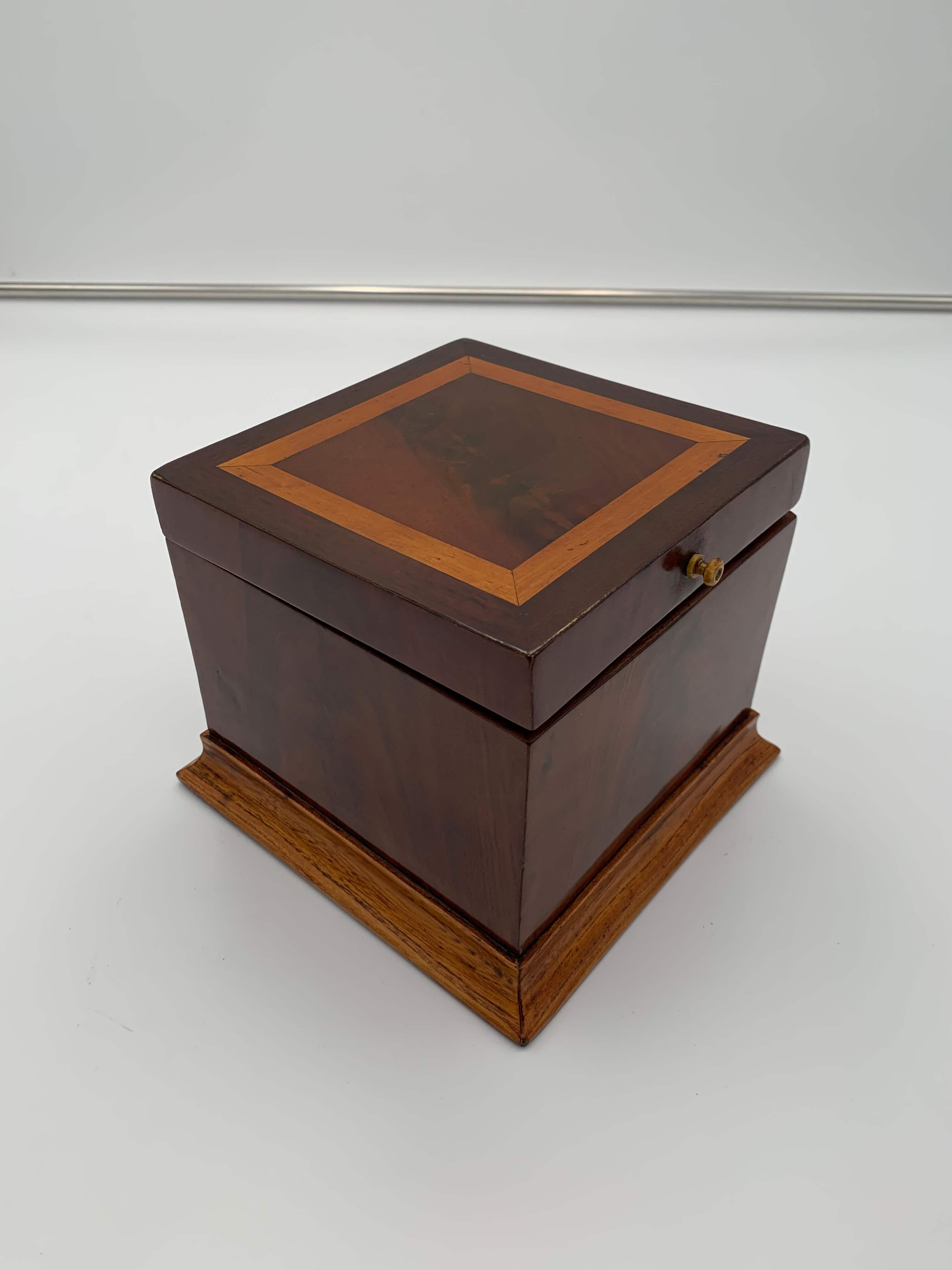 Austrian Cubic Biedermeier Box, Mahogany and Maple, Austria, circa 1840 For Sale