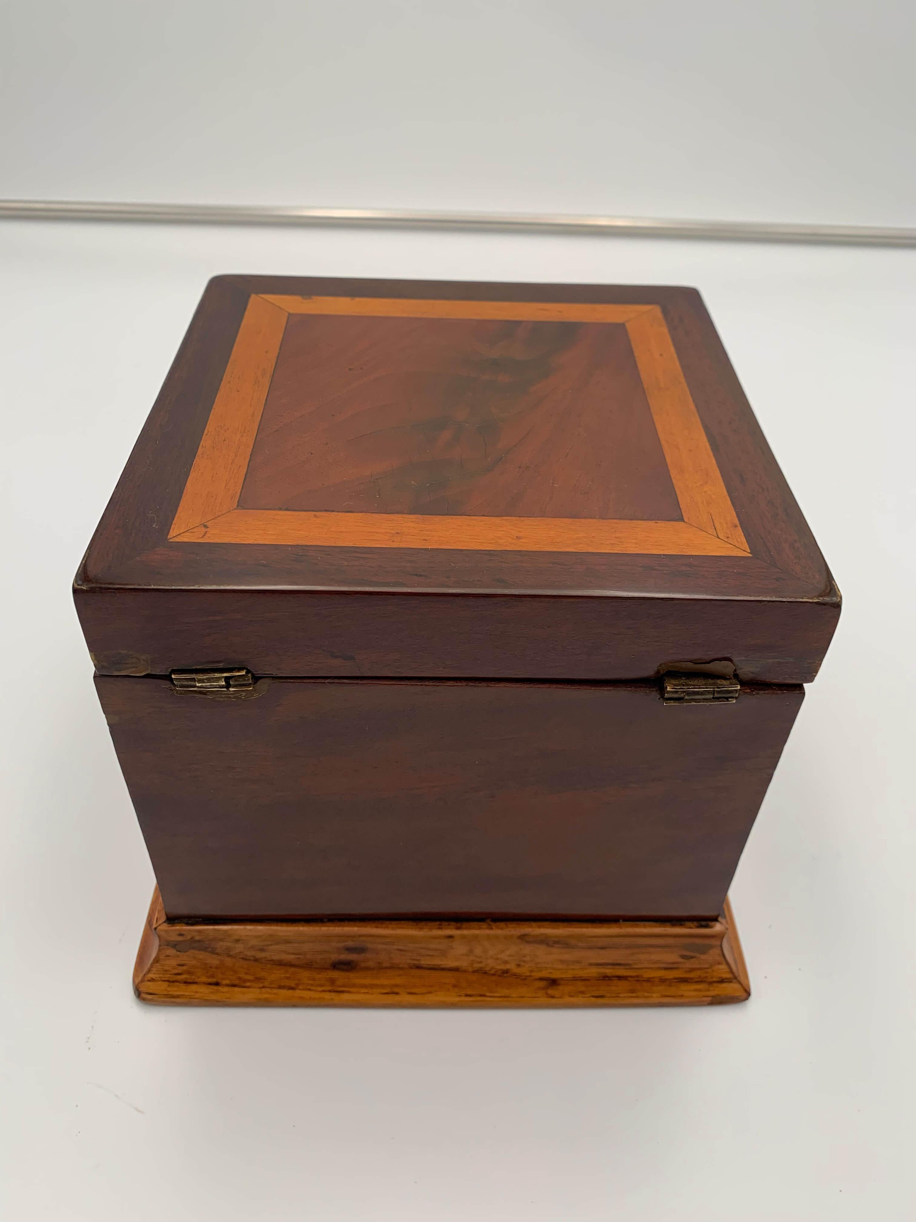 Mid-19th Century Cubic Biedermeier Box, Mahogany and Maple, Austria, circa 1840 For Sale