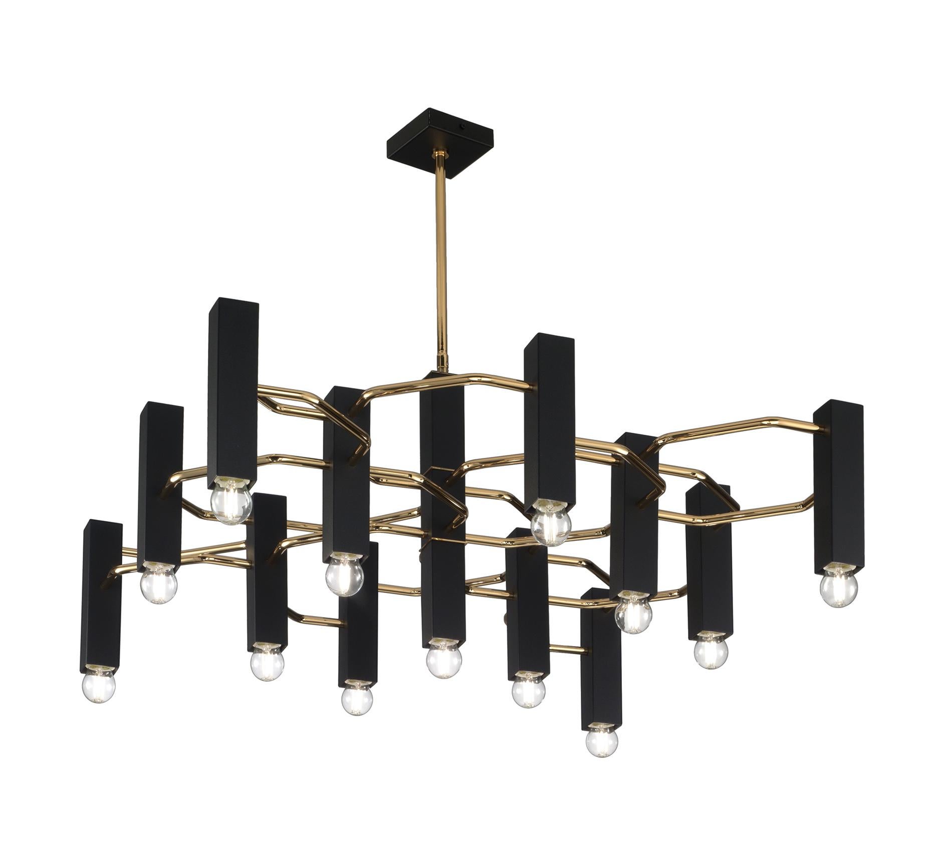 Lustre ou encastré géométrique italien avec 13 douilles carrées noires reliées entre elles par des tubes métalliques en finition dorée brillante / Fabriqué en Italie par Fabio LTD inspiré par Gaetano Sciolari
Longueur : 31.5 pouces / Largeur : 31.5