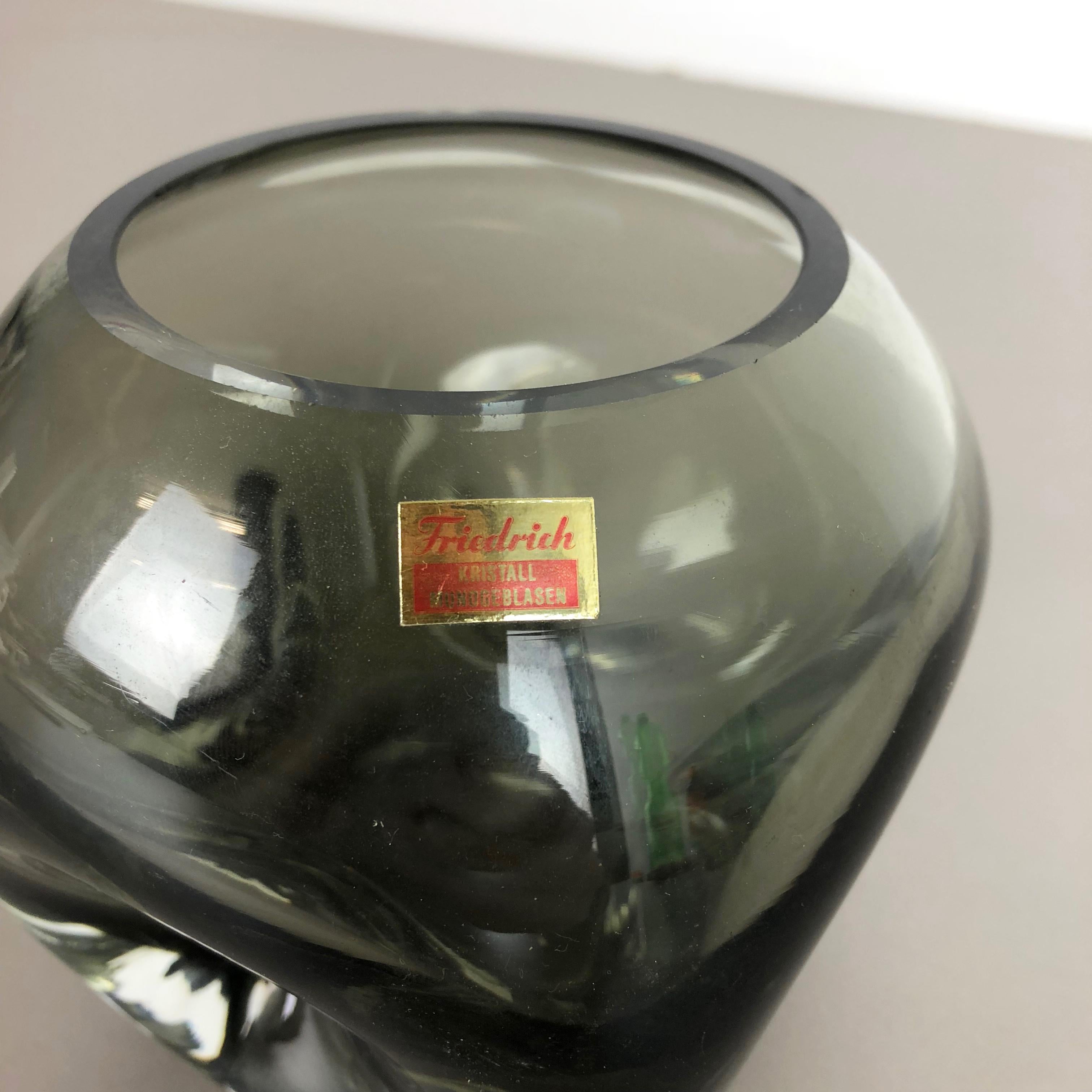 Vase en verre de cristal soufflé à la bouche vert cubique de Friedrich Kristall, Allemagne, 1970 en vente 3